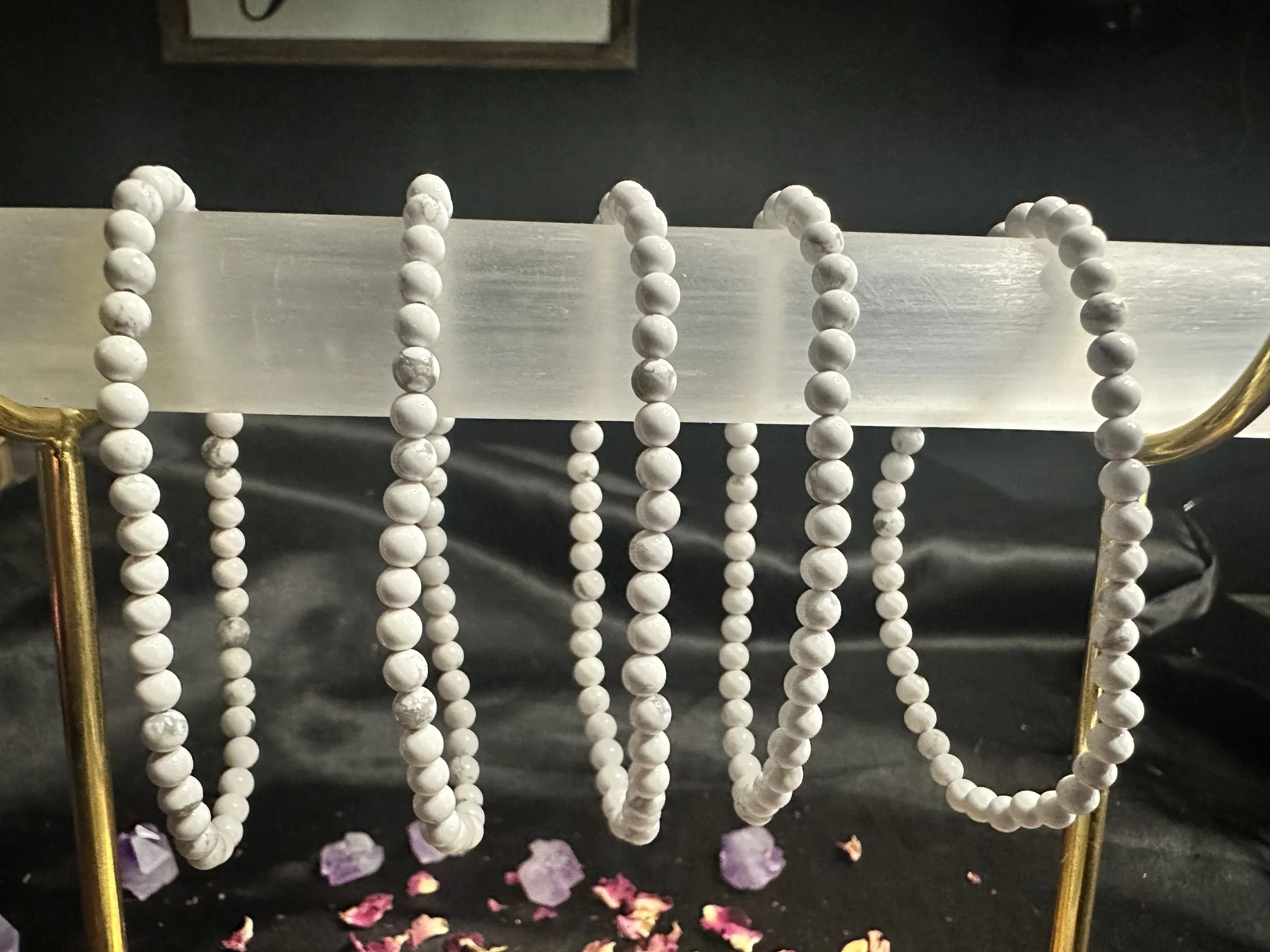 Howlite Bracelet 6mm