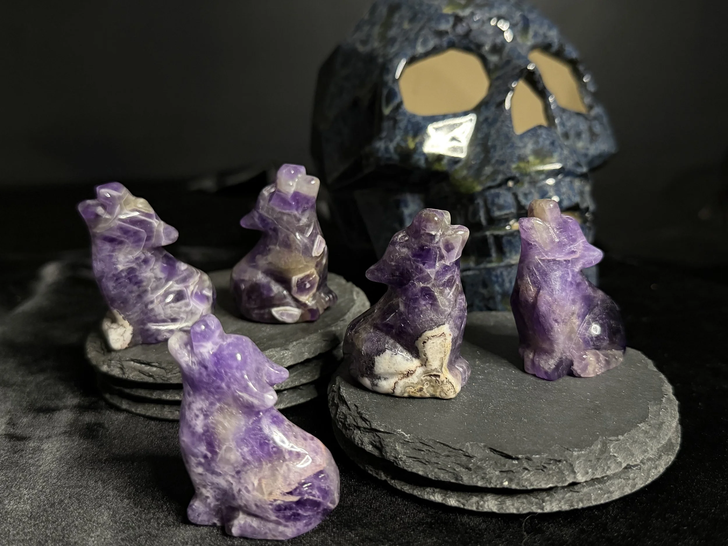 Chevron Amethyst Wolf