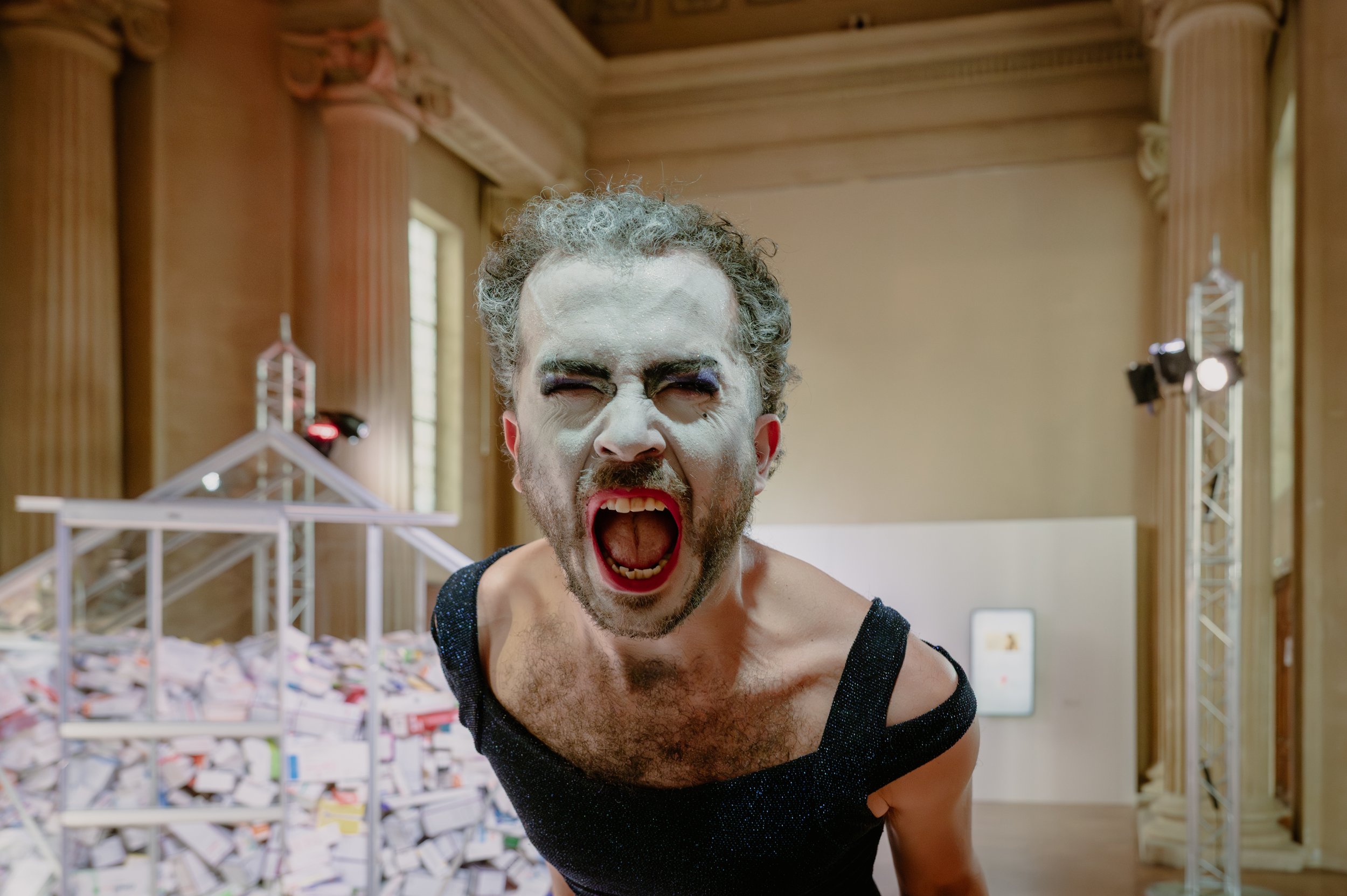 20260529_bad-biches-musee-Paul-Eluard-quinzaine-fiertes_@ Lucile Briere-11.jpg