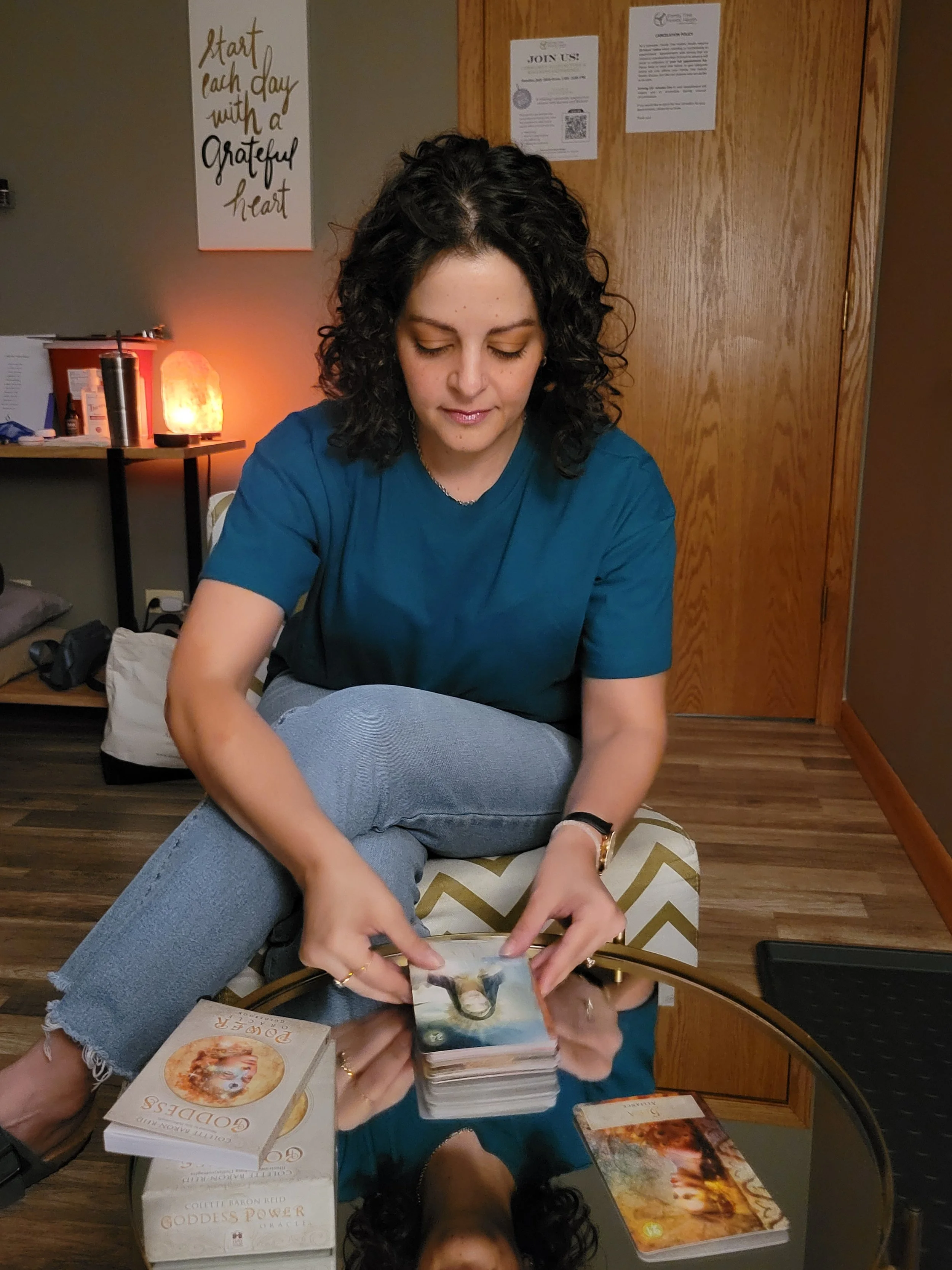 Lori Avdoian of Abundant Heart Healing providing Reiki healing, oracle card reading, and more.