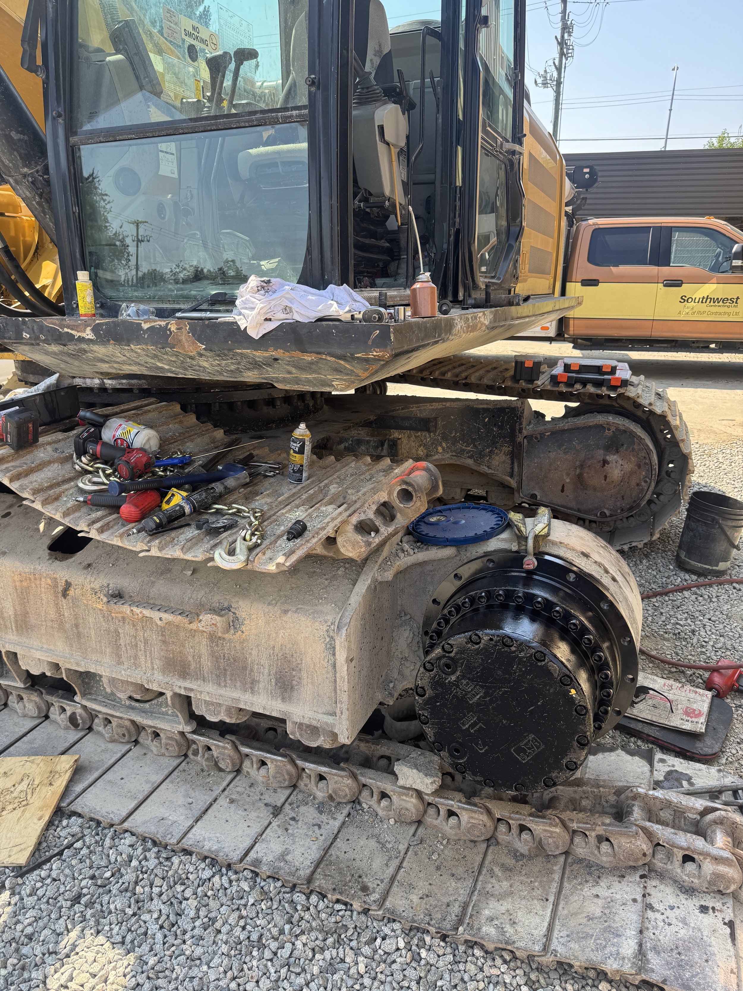final drive replacement on a cat 336 excavator