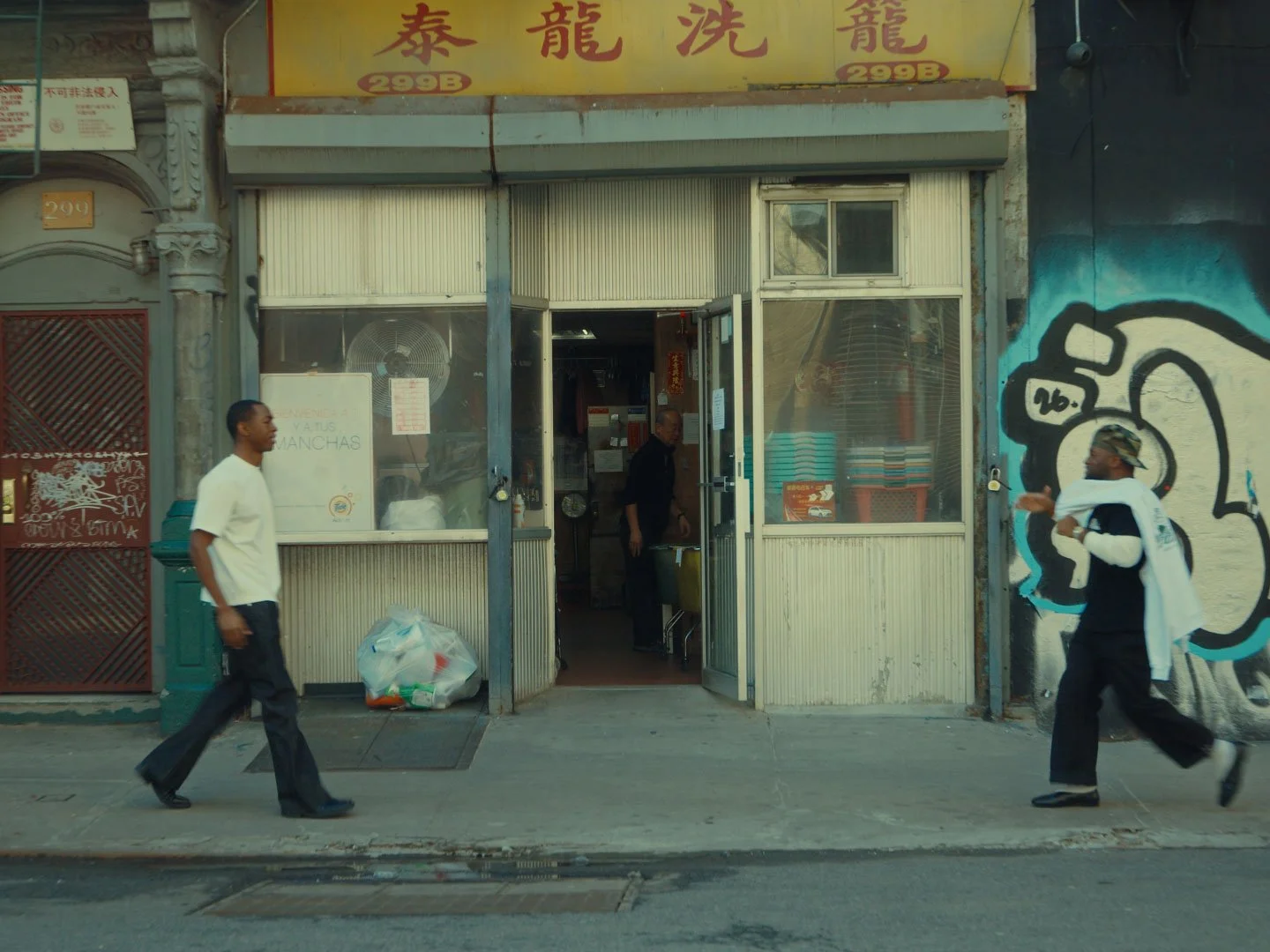 main-vid-edit-3-4x3-1440x1080_01_00_01_23.jpg
