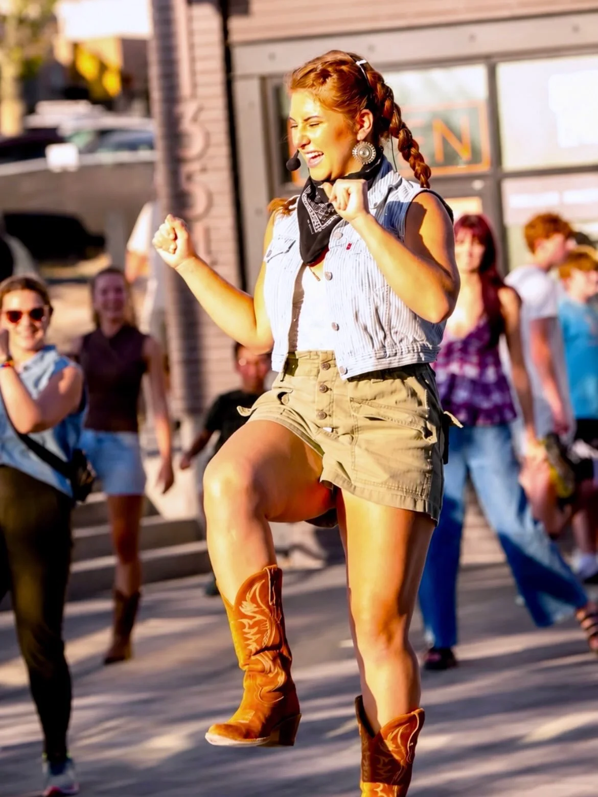 SEPTEMBER CITY SCENE!🤩

&ldquo;Where neighbors can see and be seen&rdquo;✨

Enjoy local events, live performances, cozy coffee spots, and unique fashion finds. ☕️