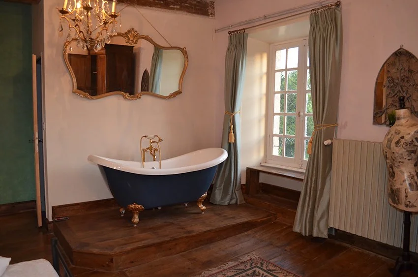 bath12JPG.JPG