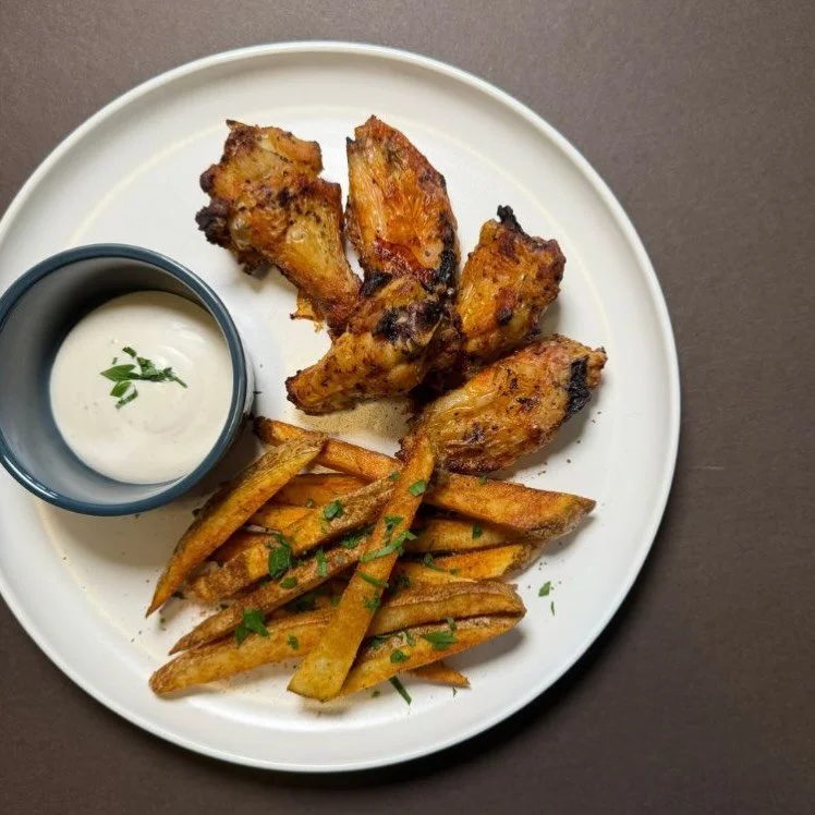 Lemon Pepper Wings &amp; Old Bay Fries 🍋
.
.
.
One of our weeknight cravings on repeat. occasionally sub lemon pepper with tajin - if you haven&rsquo;t tried it, this is your sign 🍋&zwj;🟩
.
.
.
Ingredients
Wings
2 lbs chicken wings
1 tbsp baking p