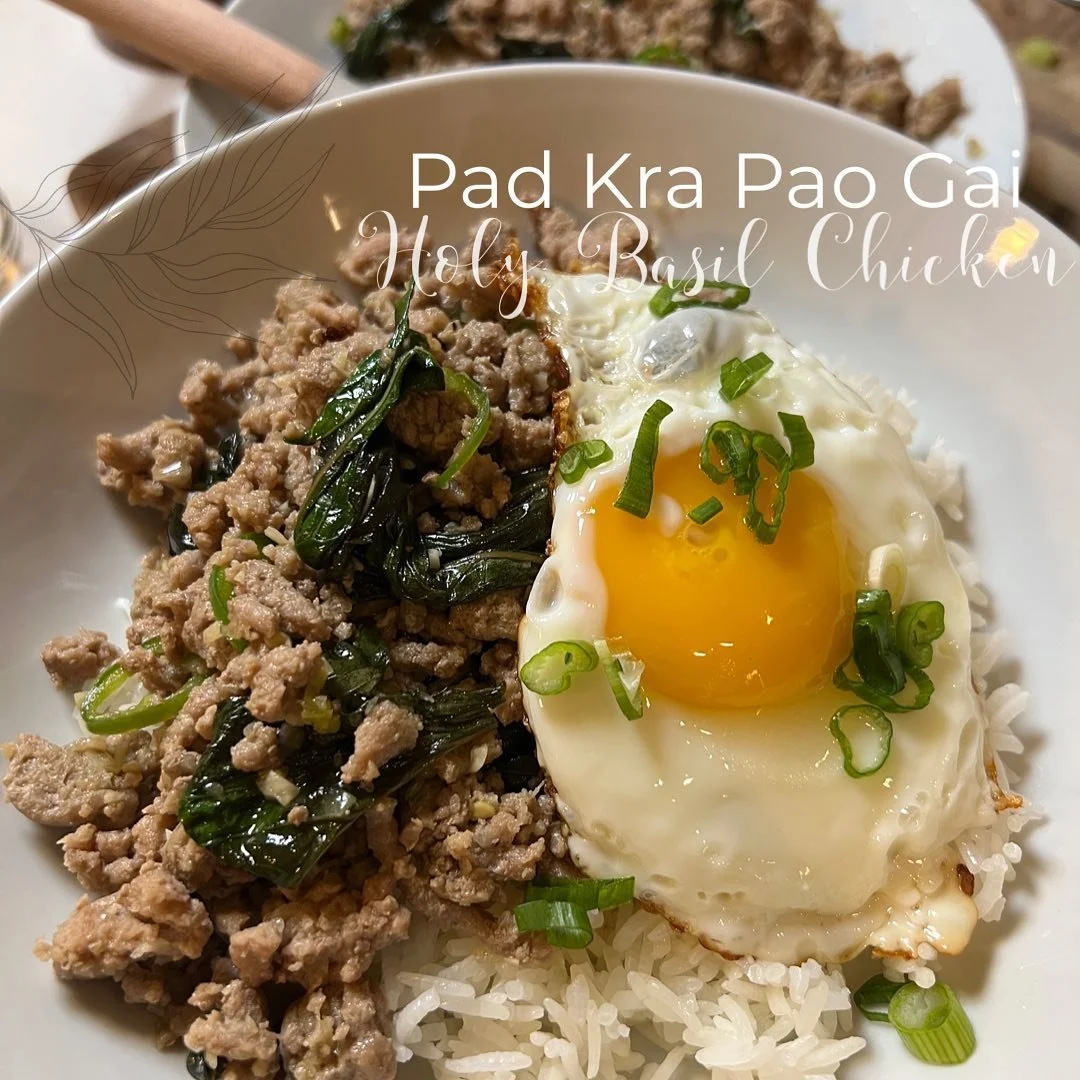Pad Kra Pao Gai (stir fry holy basil chicken)
.
.
.
As I was prepping all the ingredients, I opened the ground chicken and it smelled&hellip;funky. I had to throw it out (not taking any risks!) and substituted ground chicken with ground turkey (all i