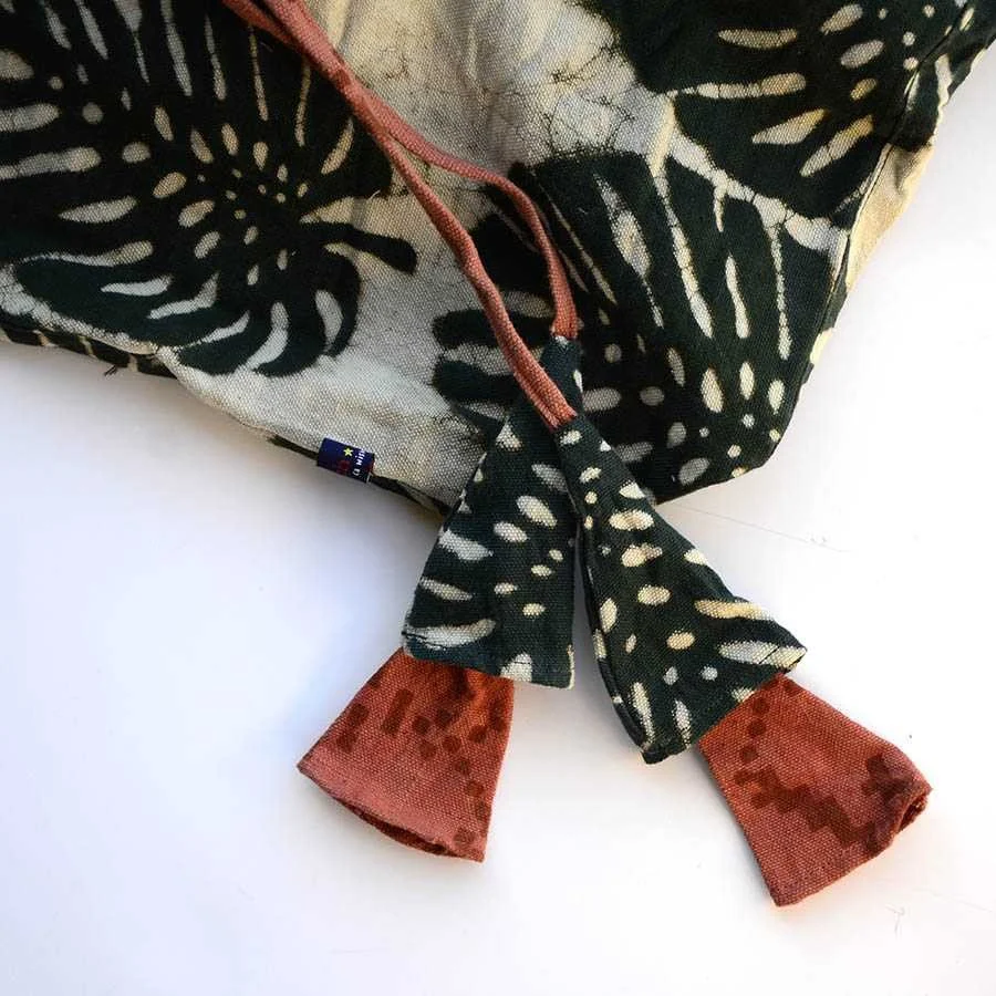 green_natural_dye_fabric_bag__57046_9953__21677.jpg (Copy)