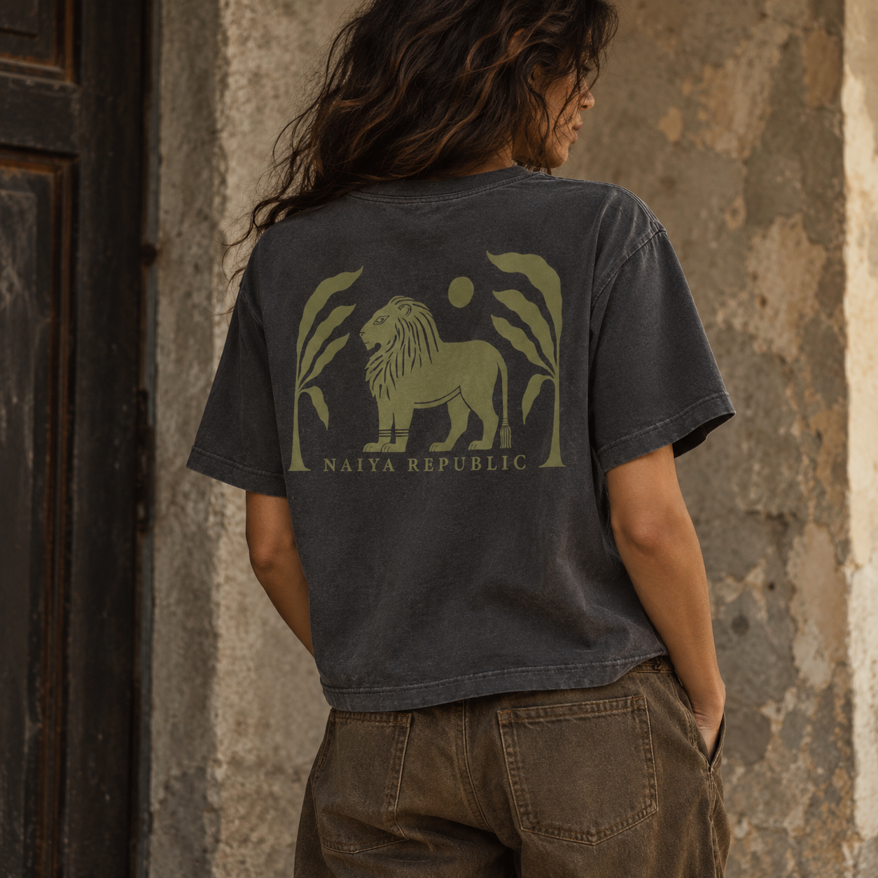 naiya republic Lion Tee