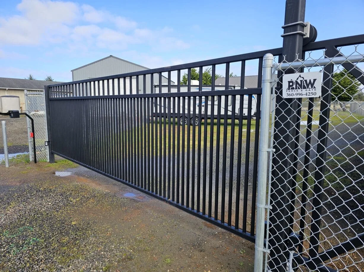 Custom-Fence-02-1227x920.jpg