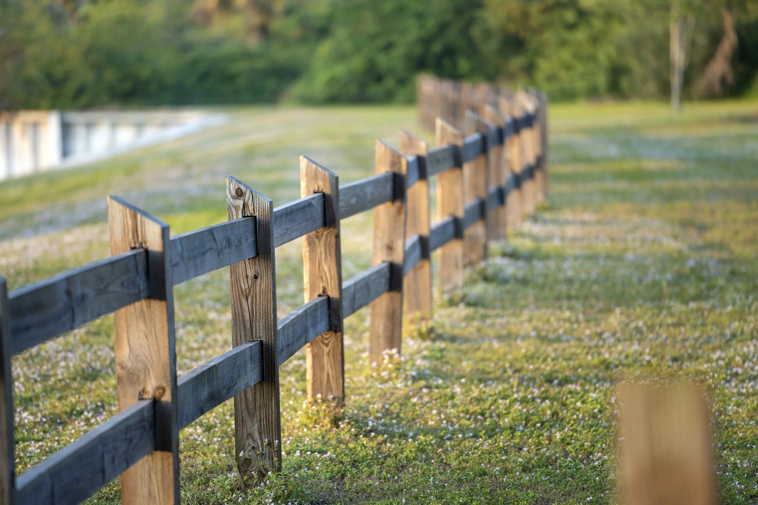 wood fence in Bucks county and Delaware county Pennsylvania