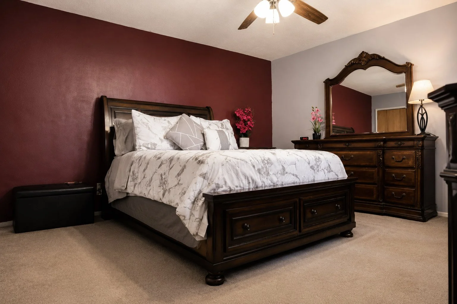 4-6d834482-ada2-49b1-8256-93443f6f68be.jpg