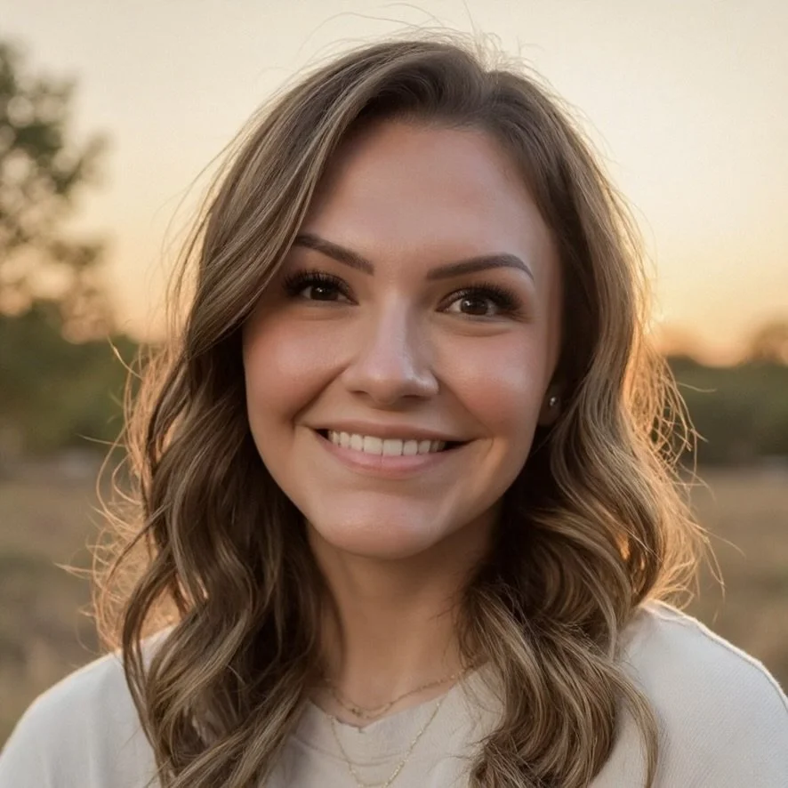 Headshot of Adriana "Gabbi" Ascencio, LCSW, therapist at Resilient Roots Counseling