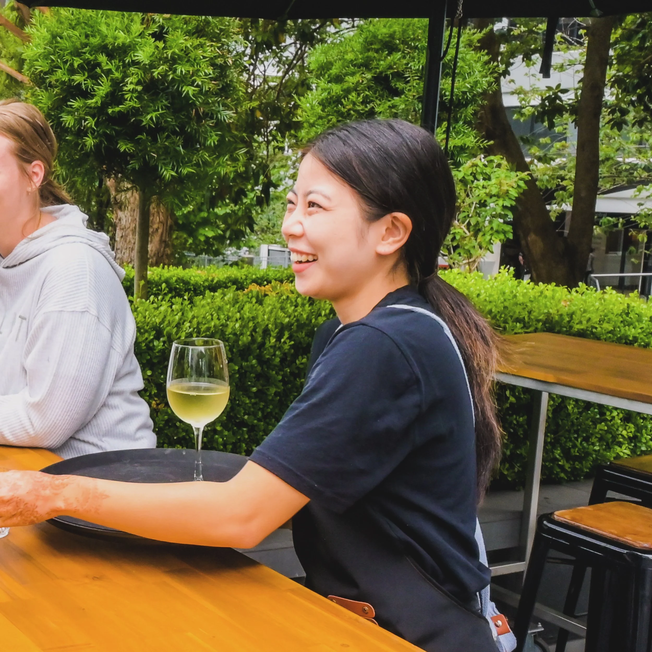 Friday vibes at @intrudersbar 

Come in for a AW and delicious food, we open later tonight🍻 

#aucklandbar #aucklandfoodie #aucklandhospitality #happyhour #aucklandeats