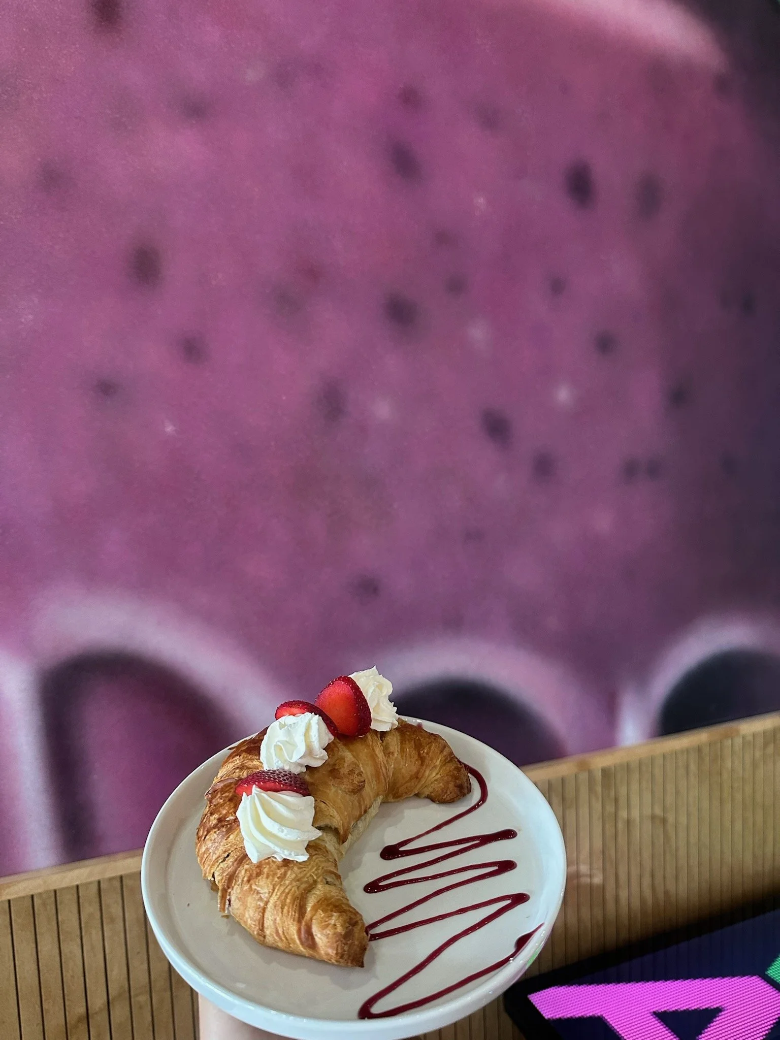 Raspberry Fille Croissant.jpg