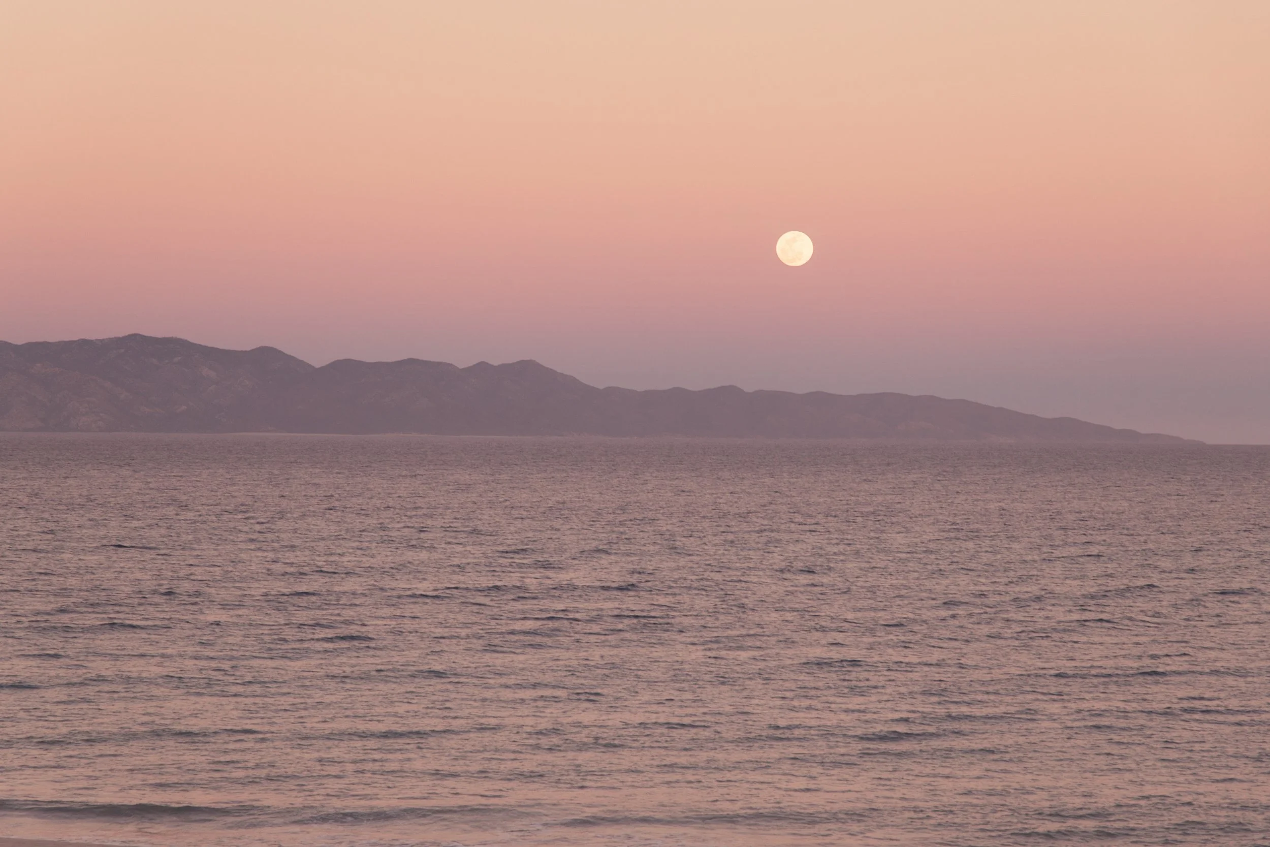 The Strawberry Moon: A Swell & Sky Field Guide