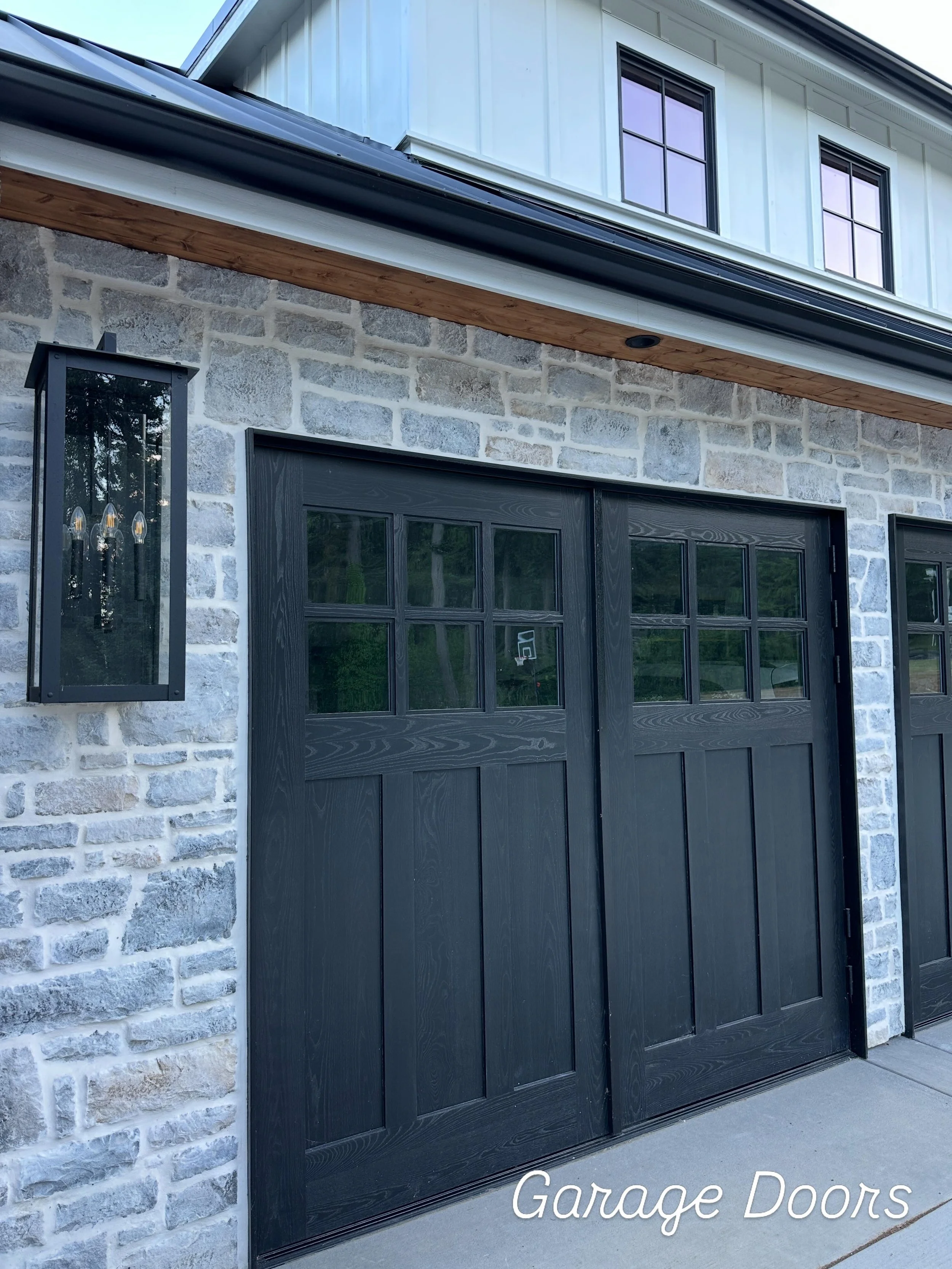 Garage Doors.

A hugely important design element! They can add so much character and impact to the exterior of a home. 

These beautiful custom Carriage Doors from @realcraftusa add a classic feel to the exterior of the home. Being able to design the
