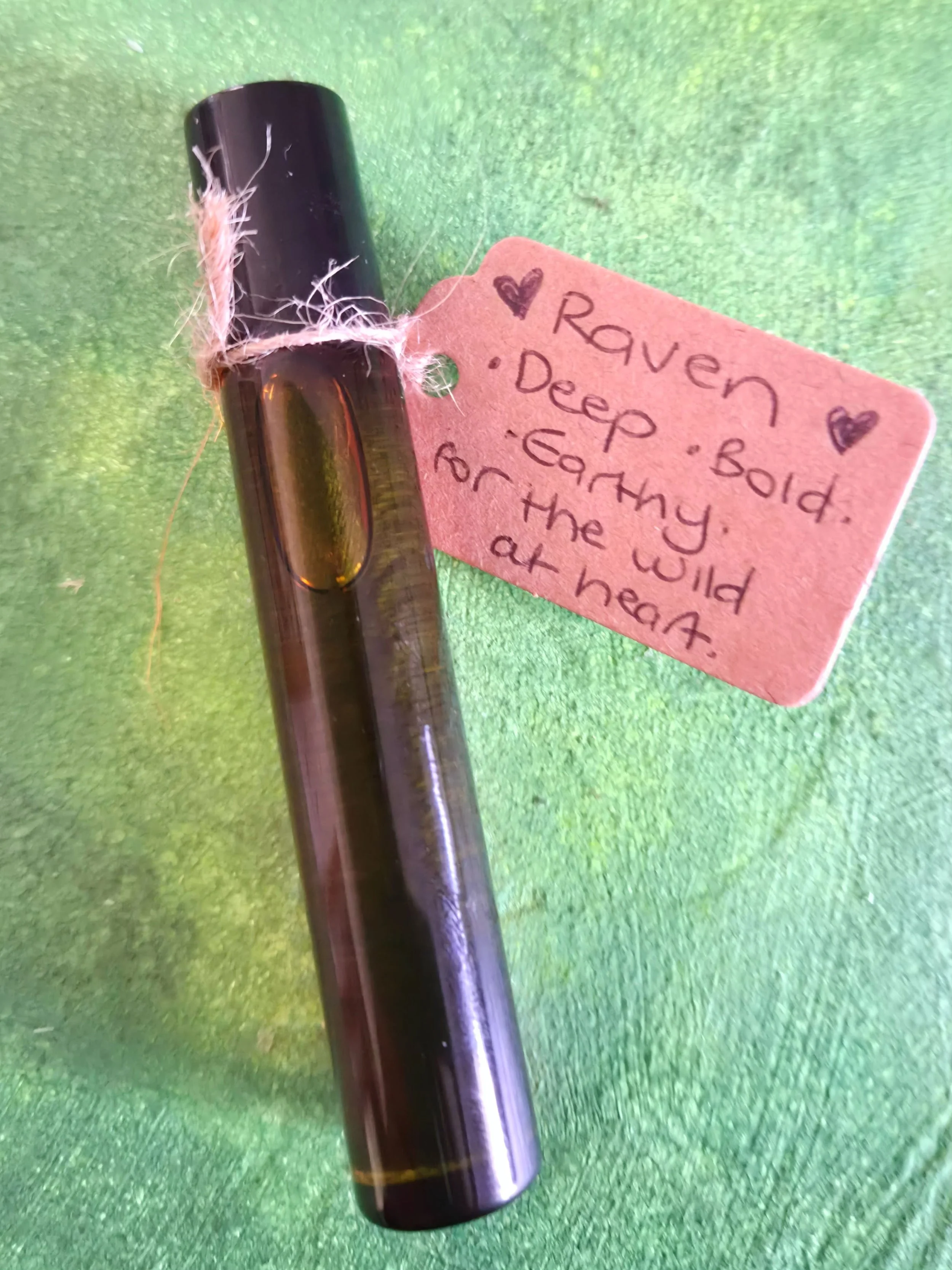 Raven. Roll-on