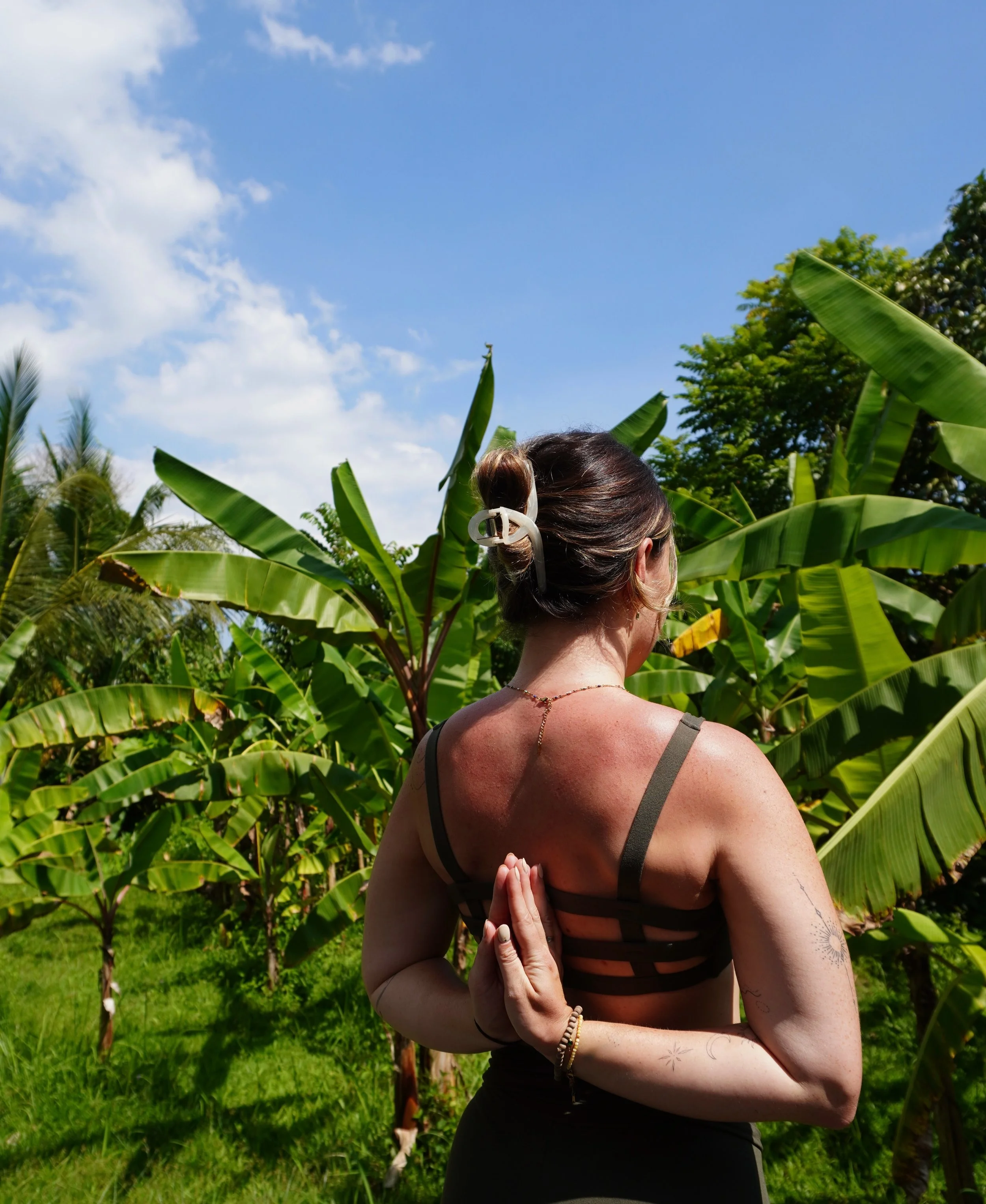 Welcome to ReleaseYoga 🌀 
Allow yourself time to release the breath.
Channel the thoughts. 
And connect to your body. 

Ever feel that you are moving through life holding your breath?
Do you feel that you are stuck on auto pilot? 
Can you find it ha