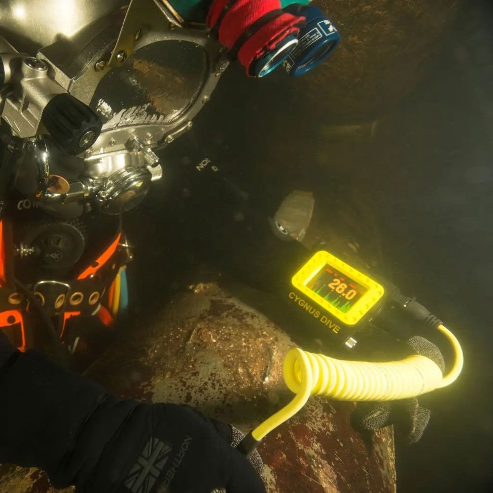 cyg-001-7200-3-dive.image6.jpg