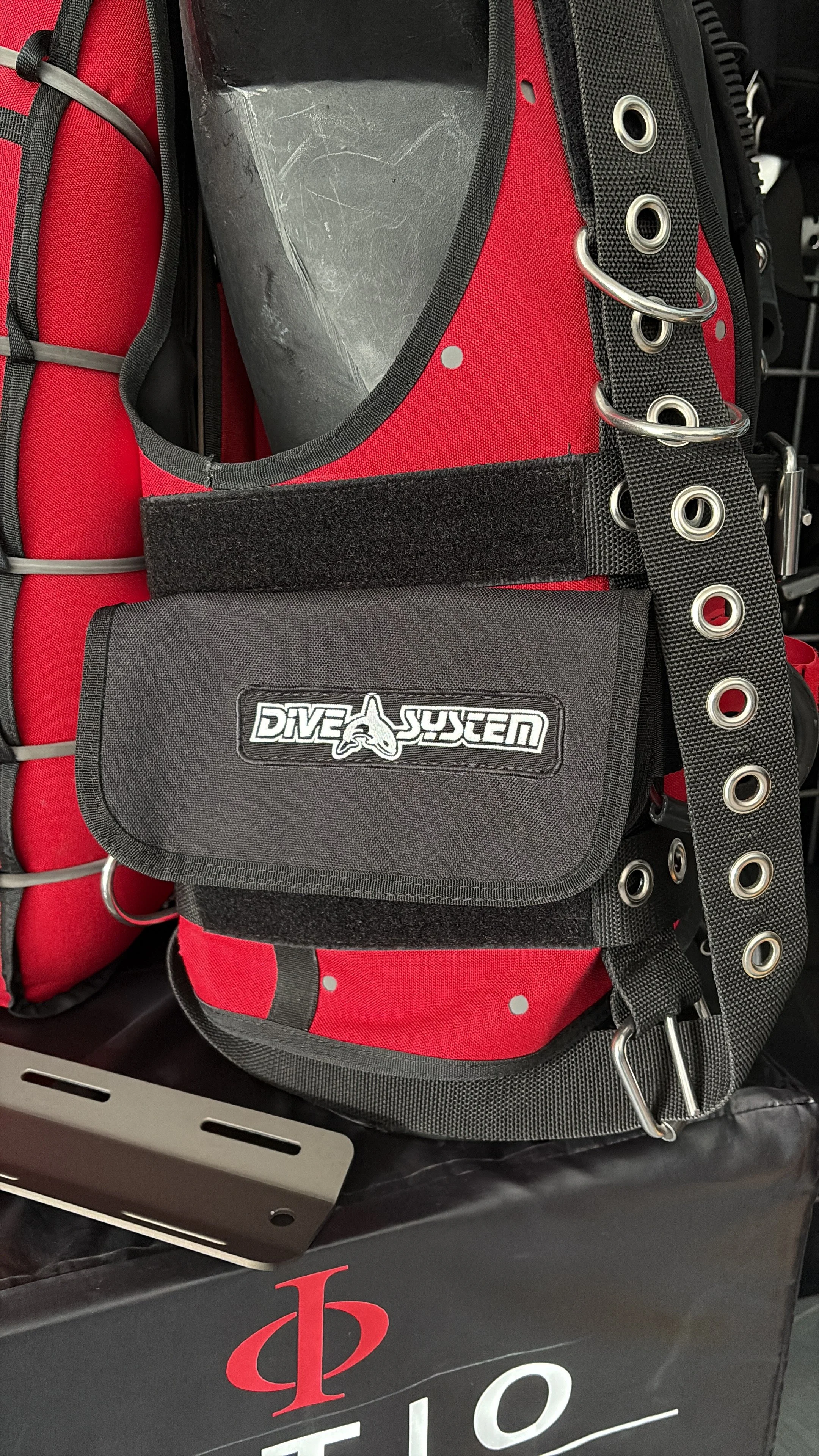 Removable harness pocket.JPG