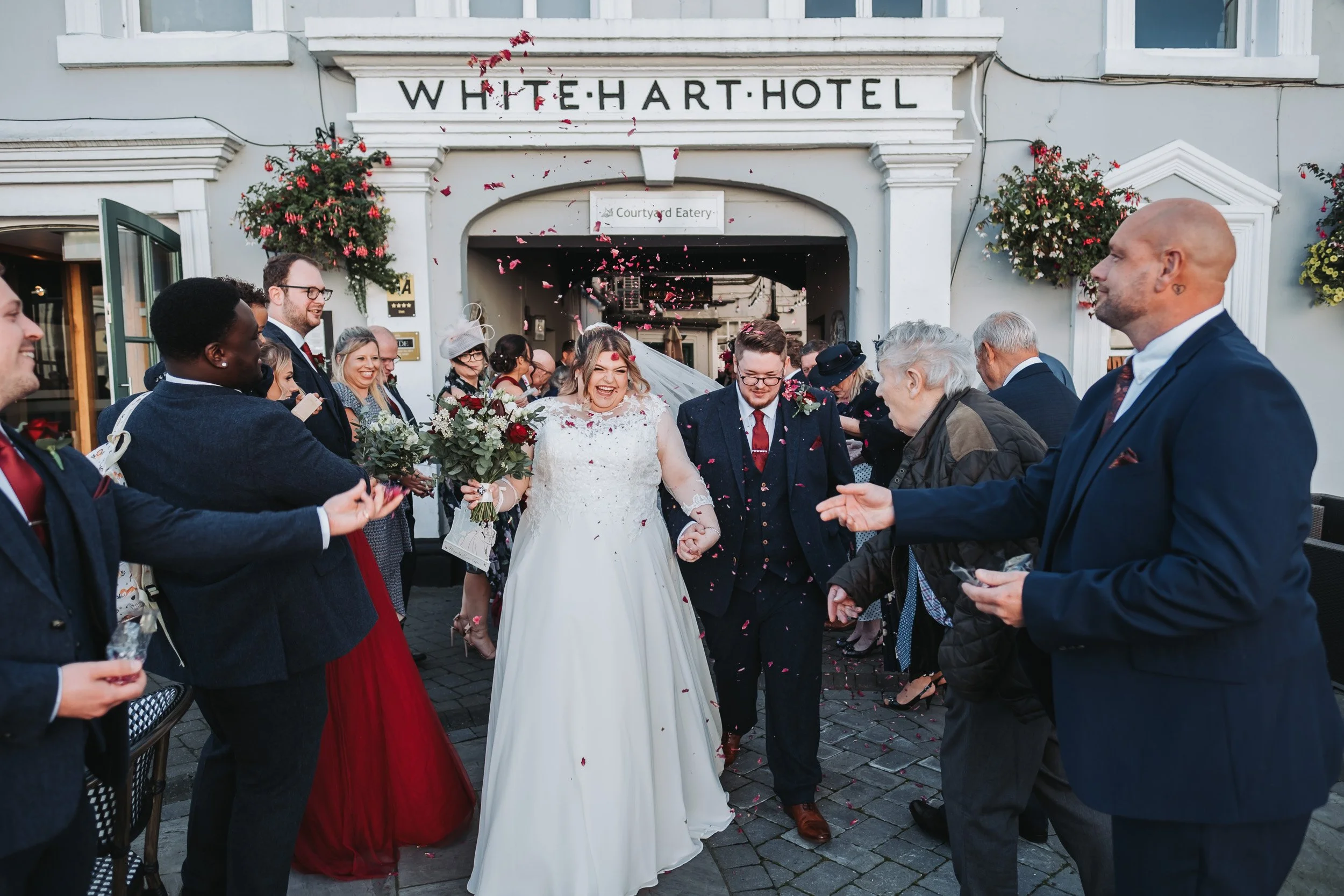How to Choose a Wedding Photographer You’ll Love!