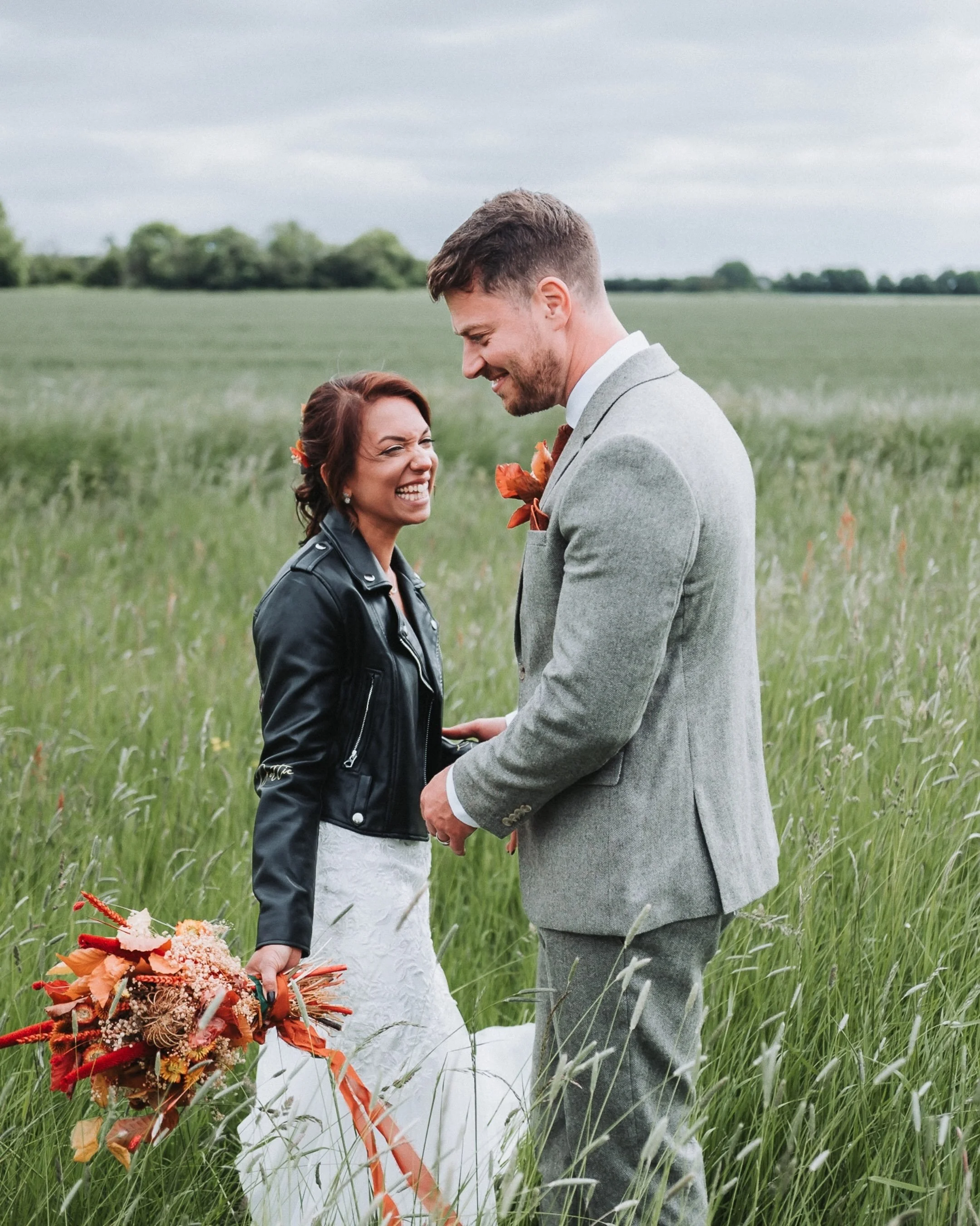 DAVE + JENNA 
This was one of the very first weddings I ever photographed, right at the beginning of my journey. It&rsquo;s funny because even now, years later, I still look back at these images as some of my favourites📸

They remind me where it all