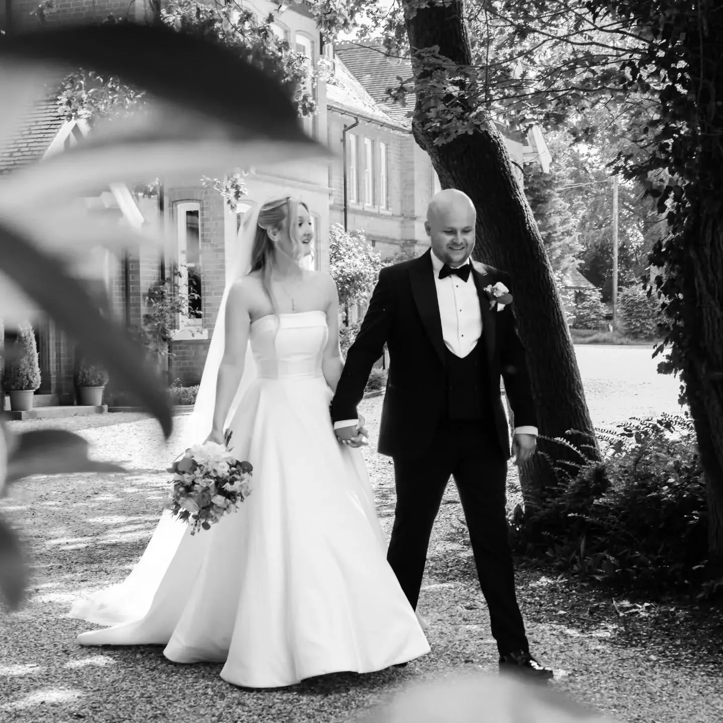 PAIGE + JOE 

A wedding so special it caught the eye of a magazine!

These two are getting featured soon, and I honestly can't wait to see it. I think I'm just as excited as they are📸

Photographer - @danielgoodyearphotography
Venue - @thedower
Plan