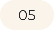 Oval-shaped badge with the number 05 on a beige background