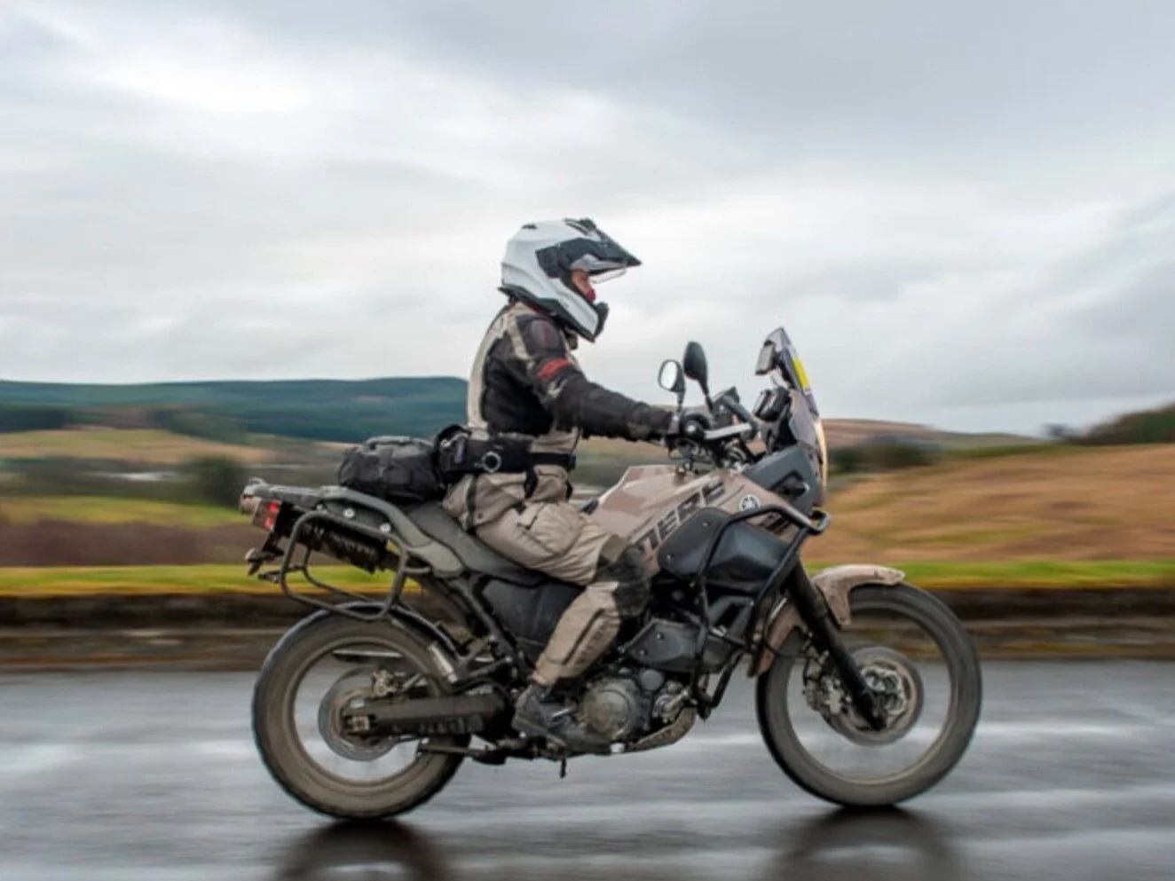 Toaureg+suit+on+bike.jpg