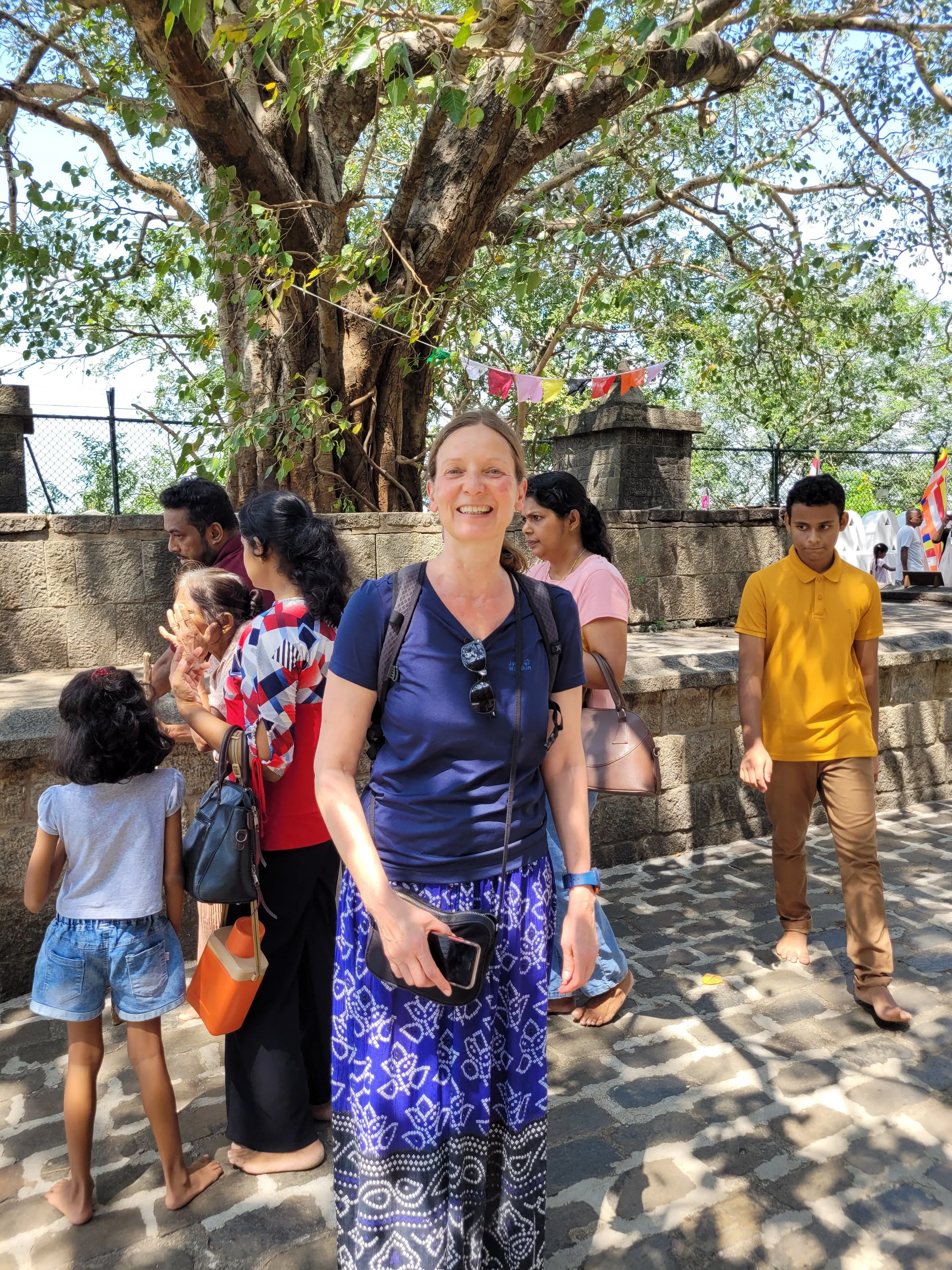 Claudia Eigel bei ihrem Hobby Reisen in Sri Lanka