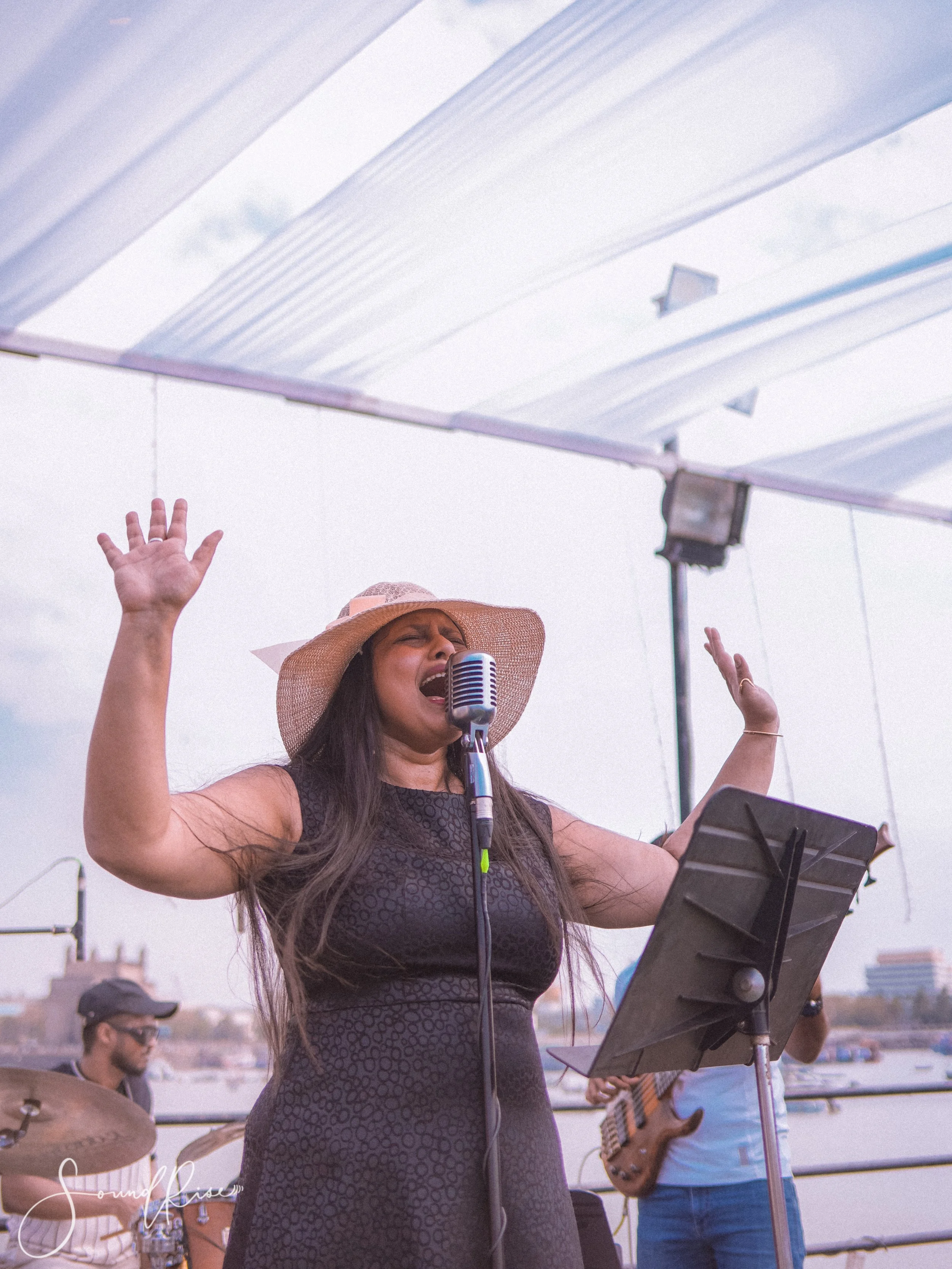 Sundowners: Vasundhara Vee @ Radio Club Pier