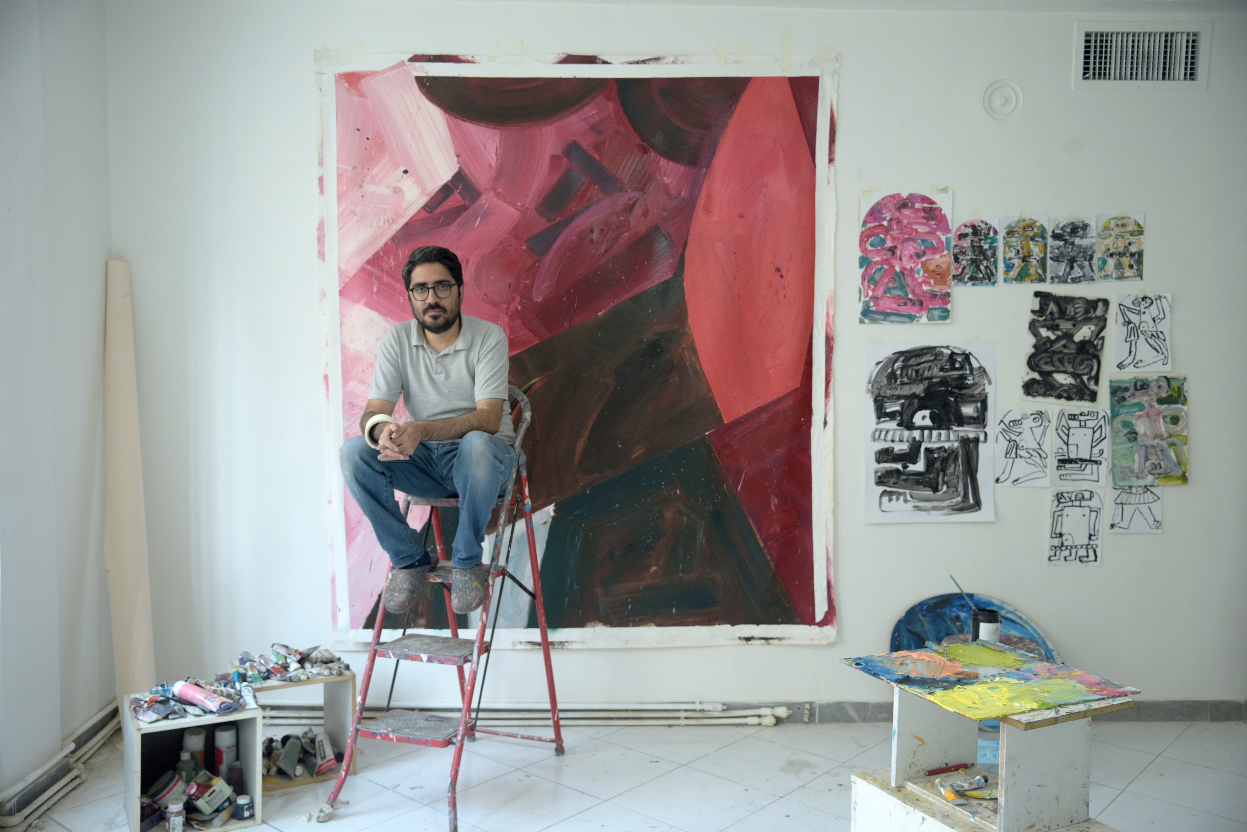Born and raised in Iran, Amir Khojasteh is an artist whose practice moves between painting and sculpture, shaped by early encounters with image-making and storytelling. Now based in Ghent, Belgium.