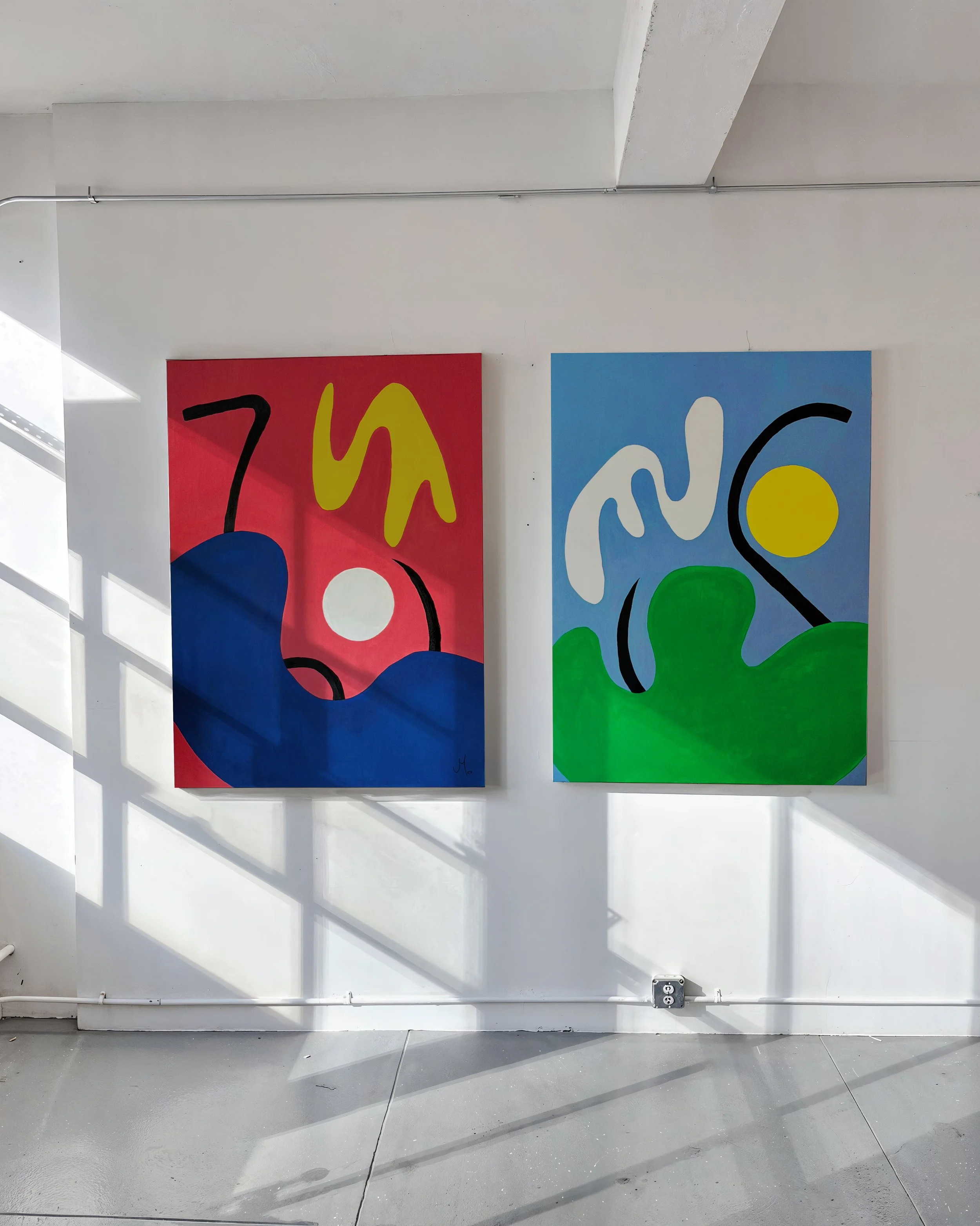 A diptych inspired by the birth cities of my wife and me: LIMA and TEGUCIGALPA. Through minimal abstract forms and characteristic color palettes, both paintings translate the emotional landscape of each city into a simple, personal visual language.