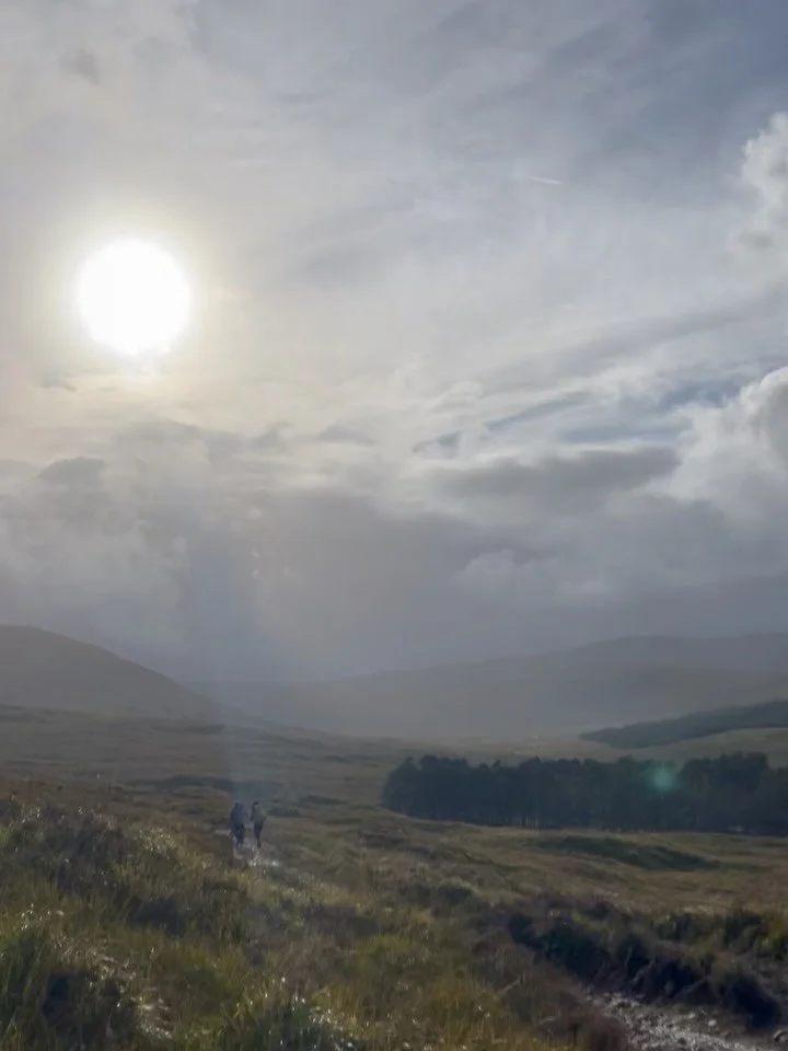 I didn&rsquo;t know there are places in this world that I can feel so comfortable at when I have the right people around. And then I walked 120 km lol This was so beautiful 🫶🏻

#scotland #highlands #wildcamping #folk