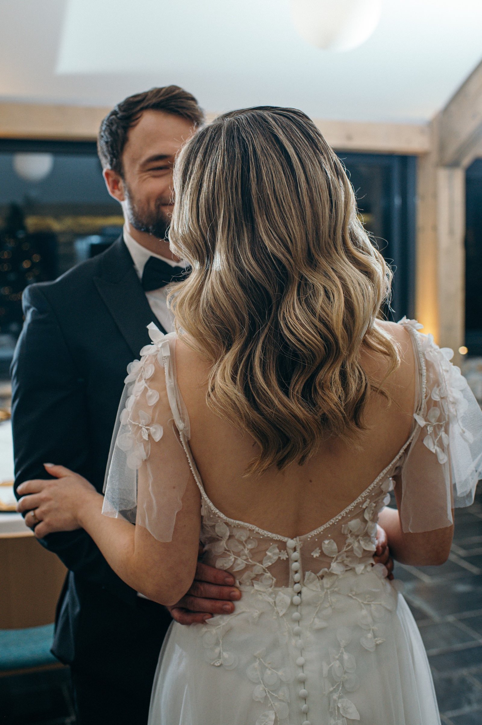 Soft-Waves-Hollywood-Waves-Bridal-Hair-Stylist-Cornwall-polmanter-st-ives-wedding-141.jpg