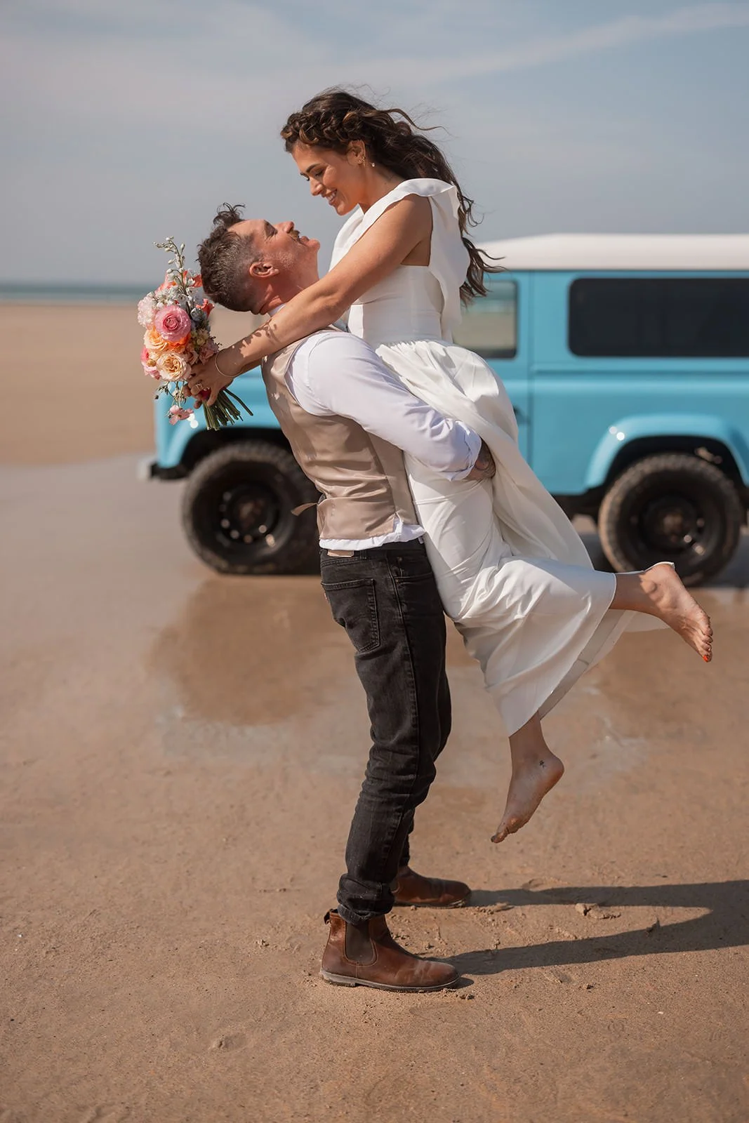 Natural-Bridal-Hair-Wedding-summer-house-alcatraz-bar-perranporth-cornwall-homas-Frost-Photography-36.jpg