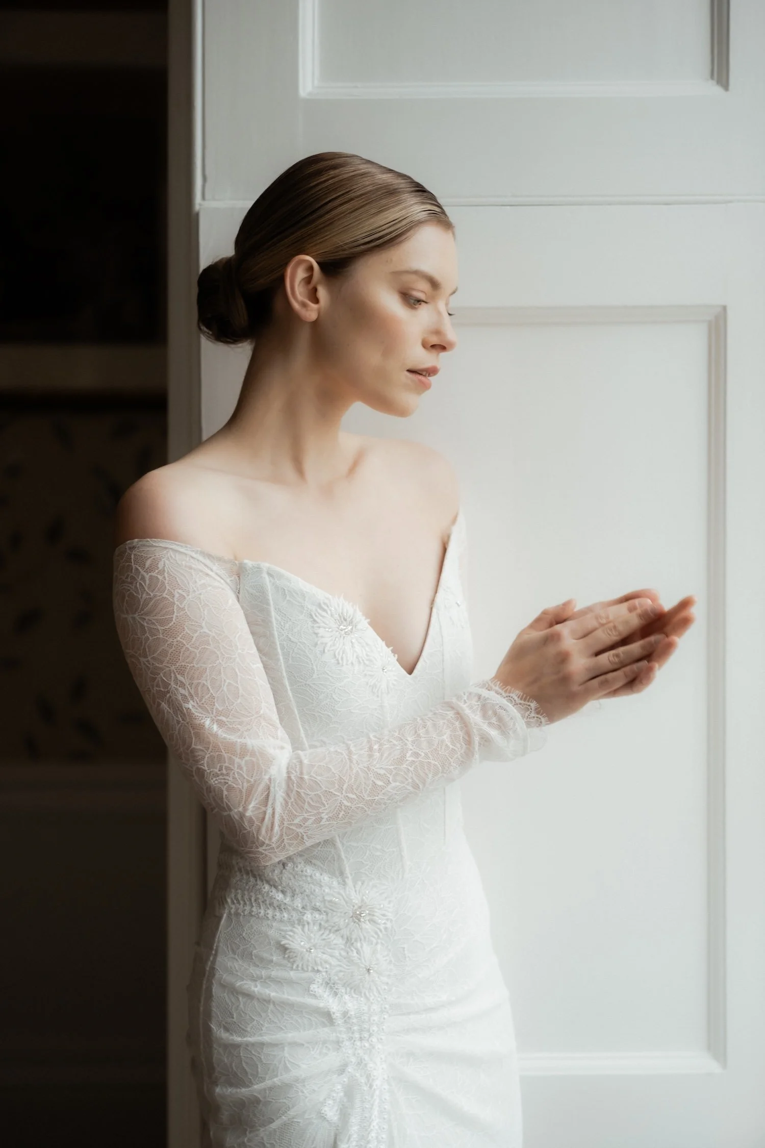 Cornwall-Wedding-Hair-Low-Bun-Verity-Westcott-Photography-Trelowarren-44.jpg