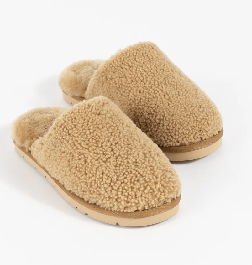 Cozy Earth Puffy Slipper