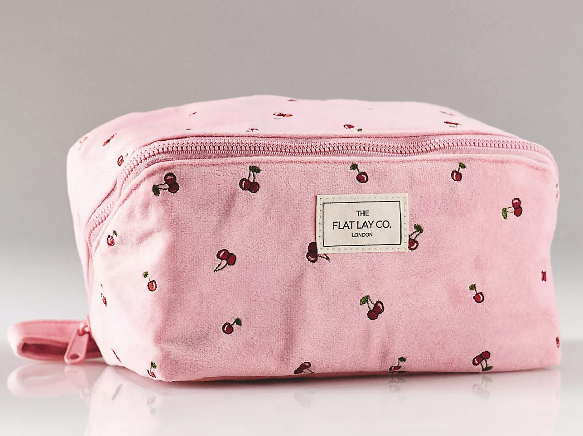 Flatlay Makeup Bag