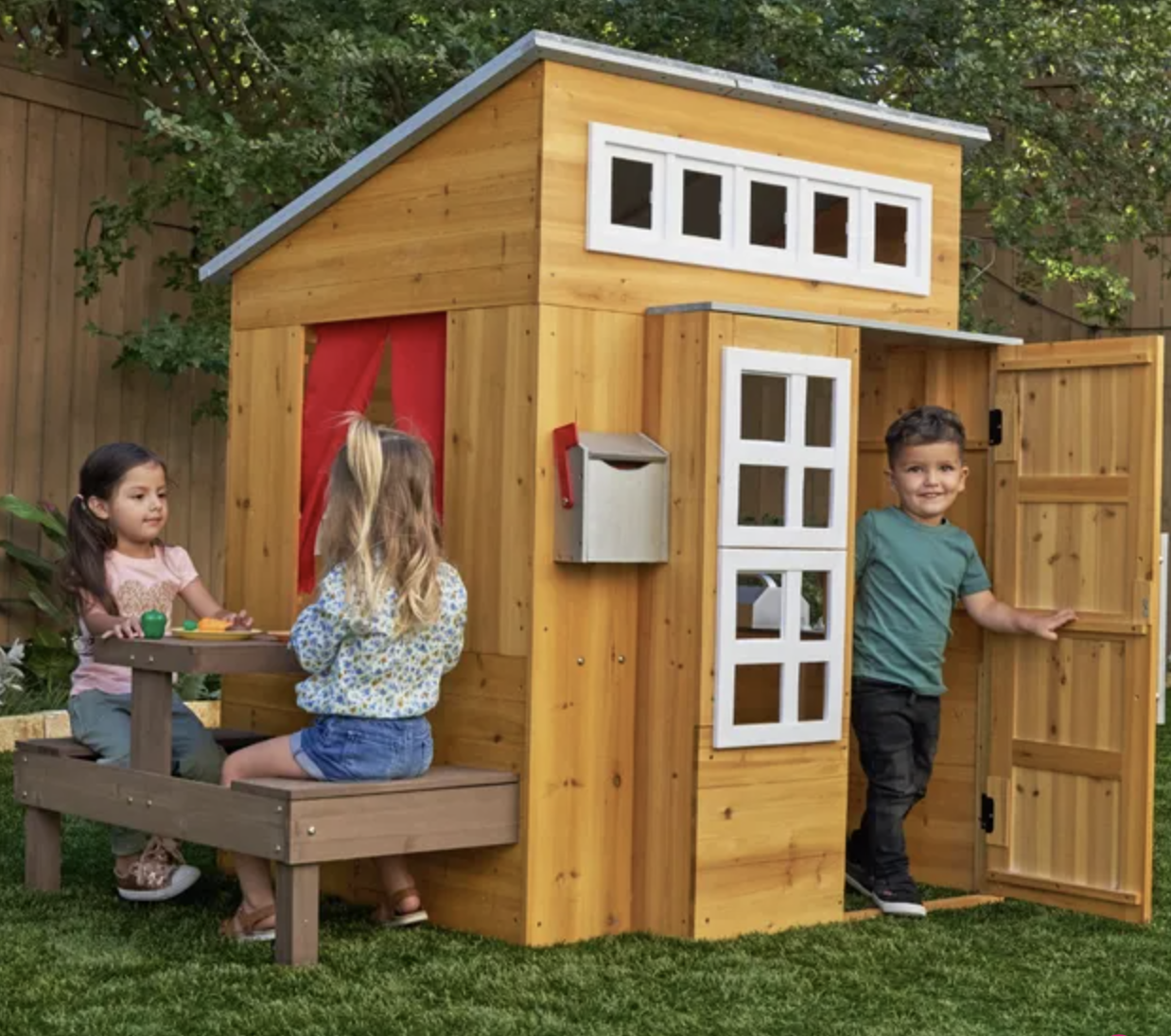 Kid's Craft Outdoor House