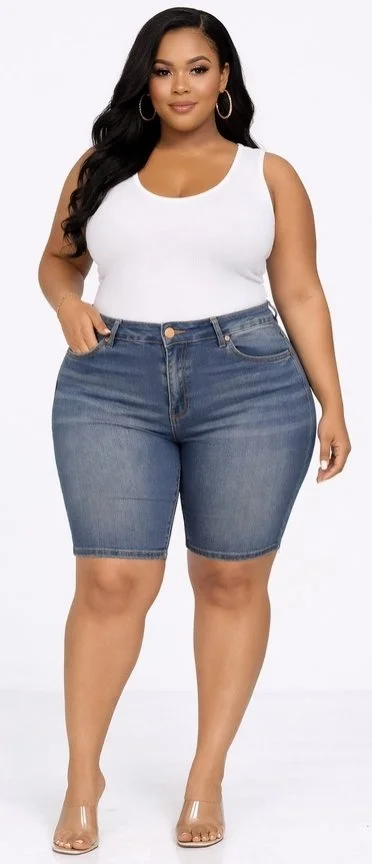 Women's Curvy Bermuda Short Pants
