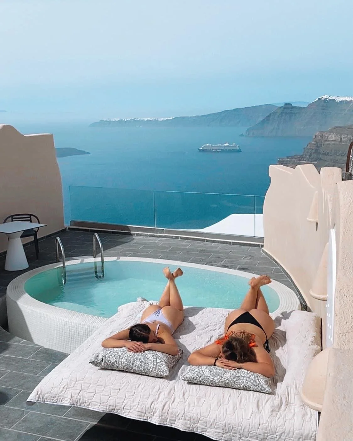 SANTORINI: stays, transport &amp;&nbsp;photos