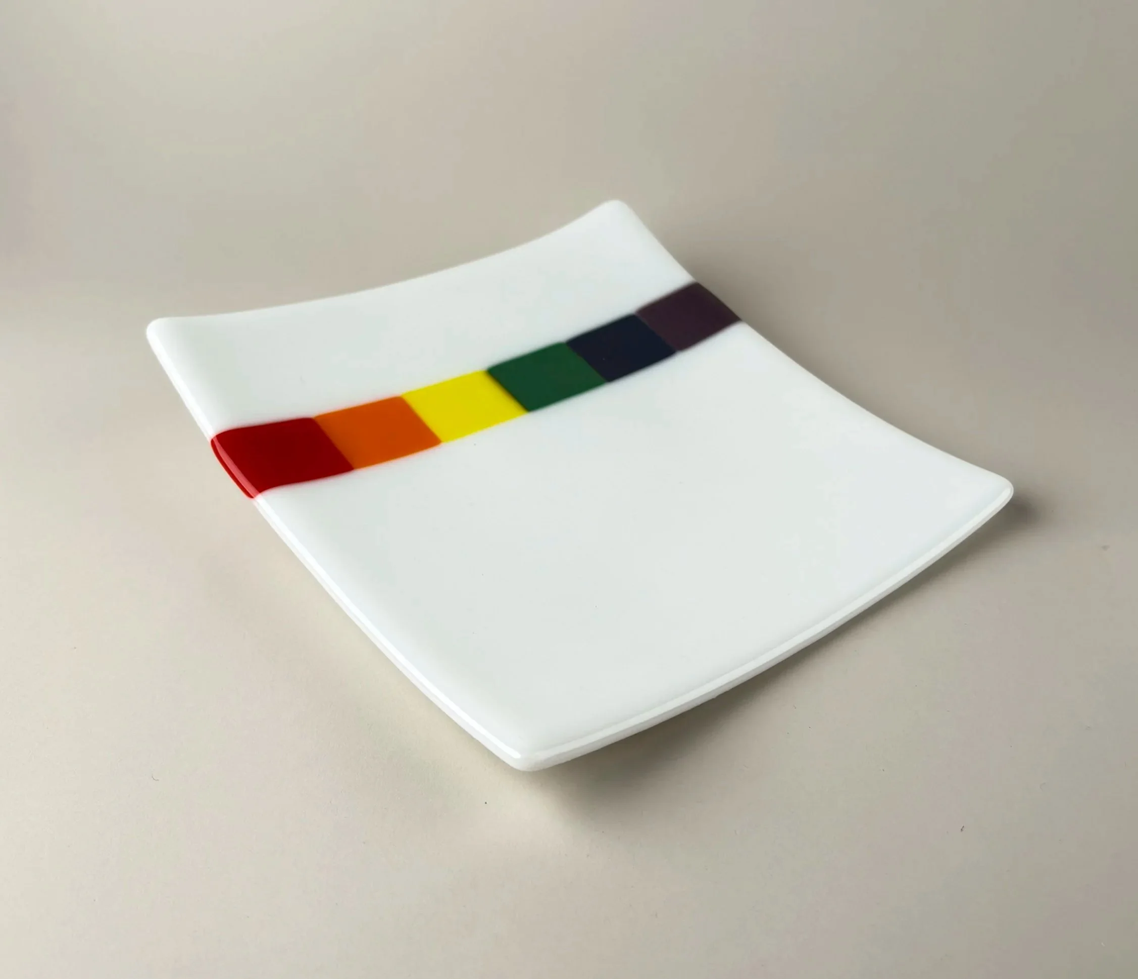 Rainbow Band Platter · 8"