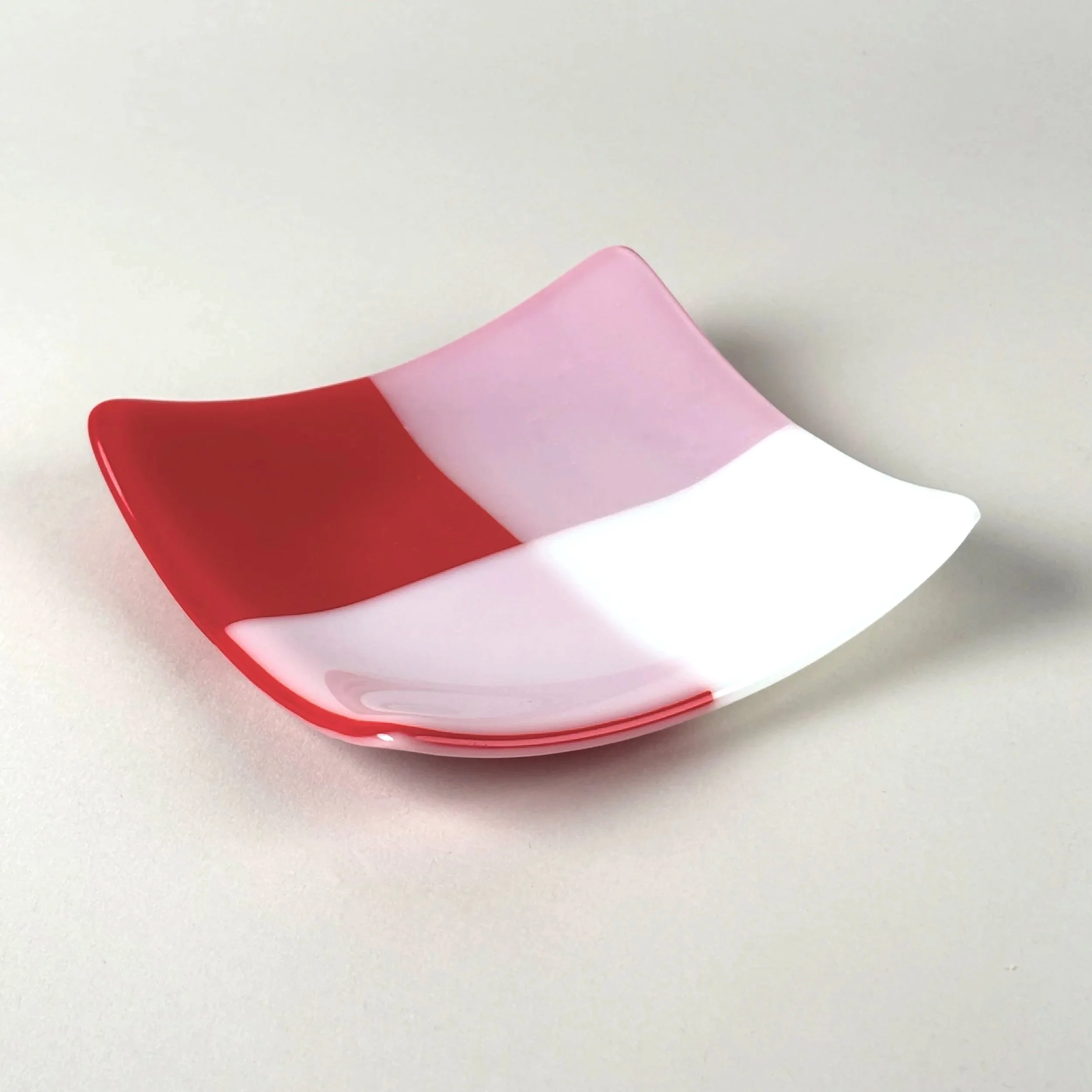 Everyday Dish - Classic Red & White Gingham