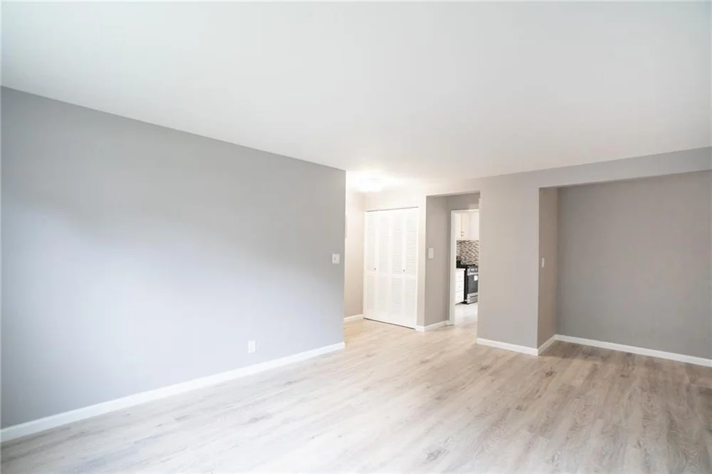 852 Palisade Avenue interior