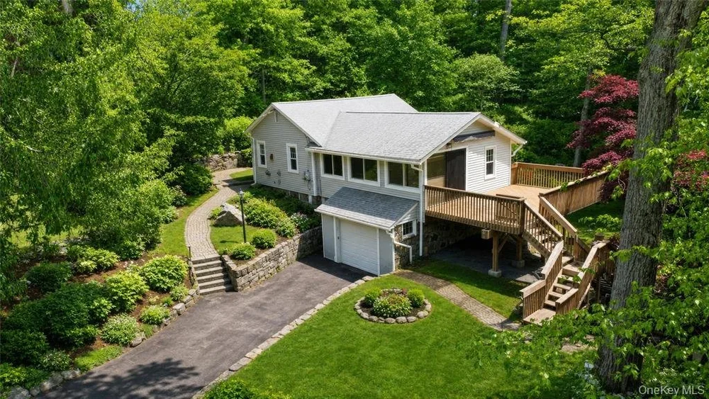 60 Homestead Drive exterior