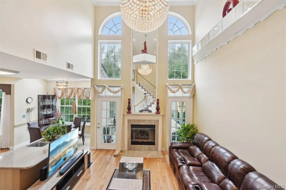 198 Benefield Blvd interior