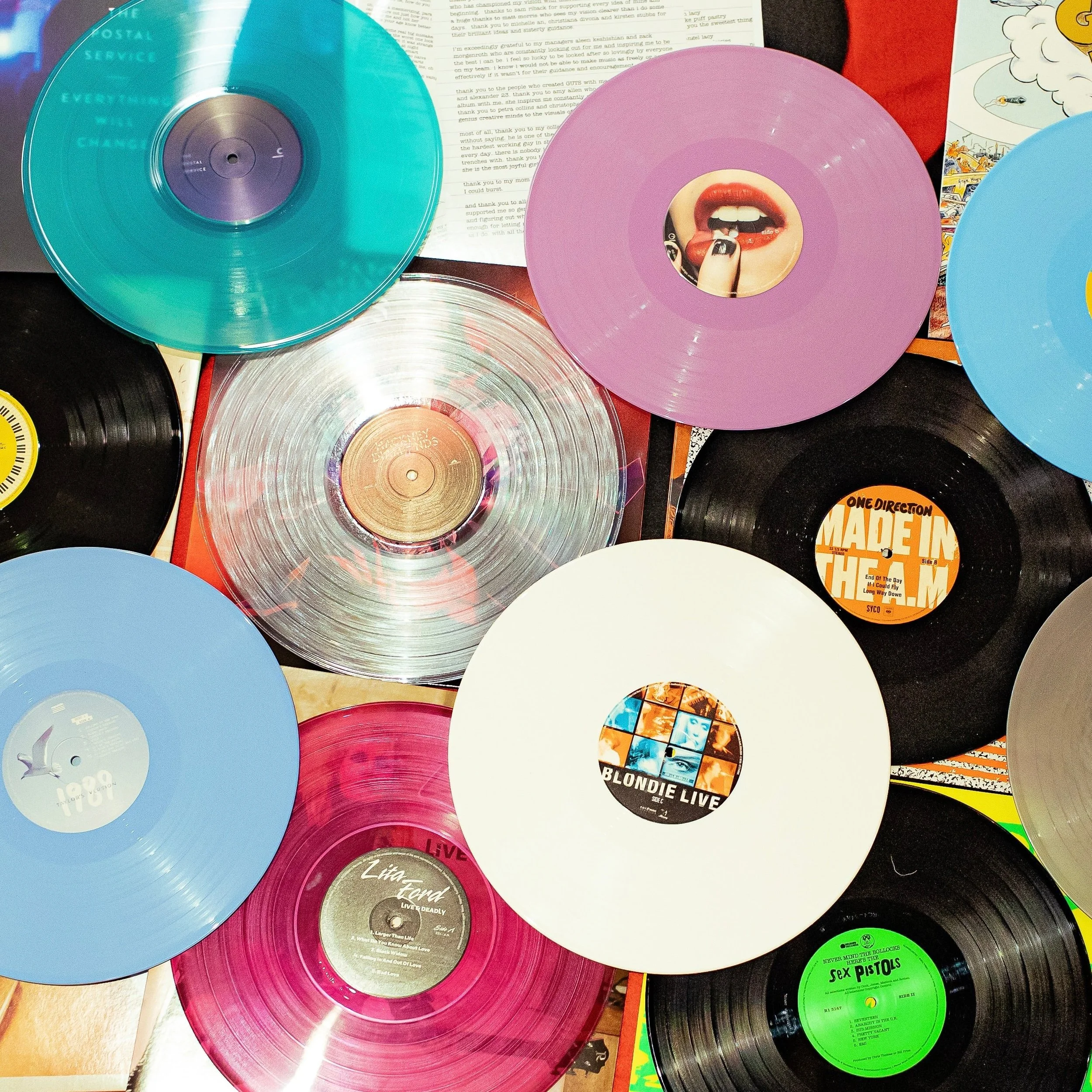 Rock_Hall_Black_Friday_Merchandise-131_1_86081fe1-4143-4591-a4fe-9a5cad50674b.jpg