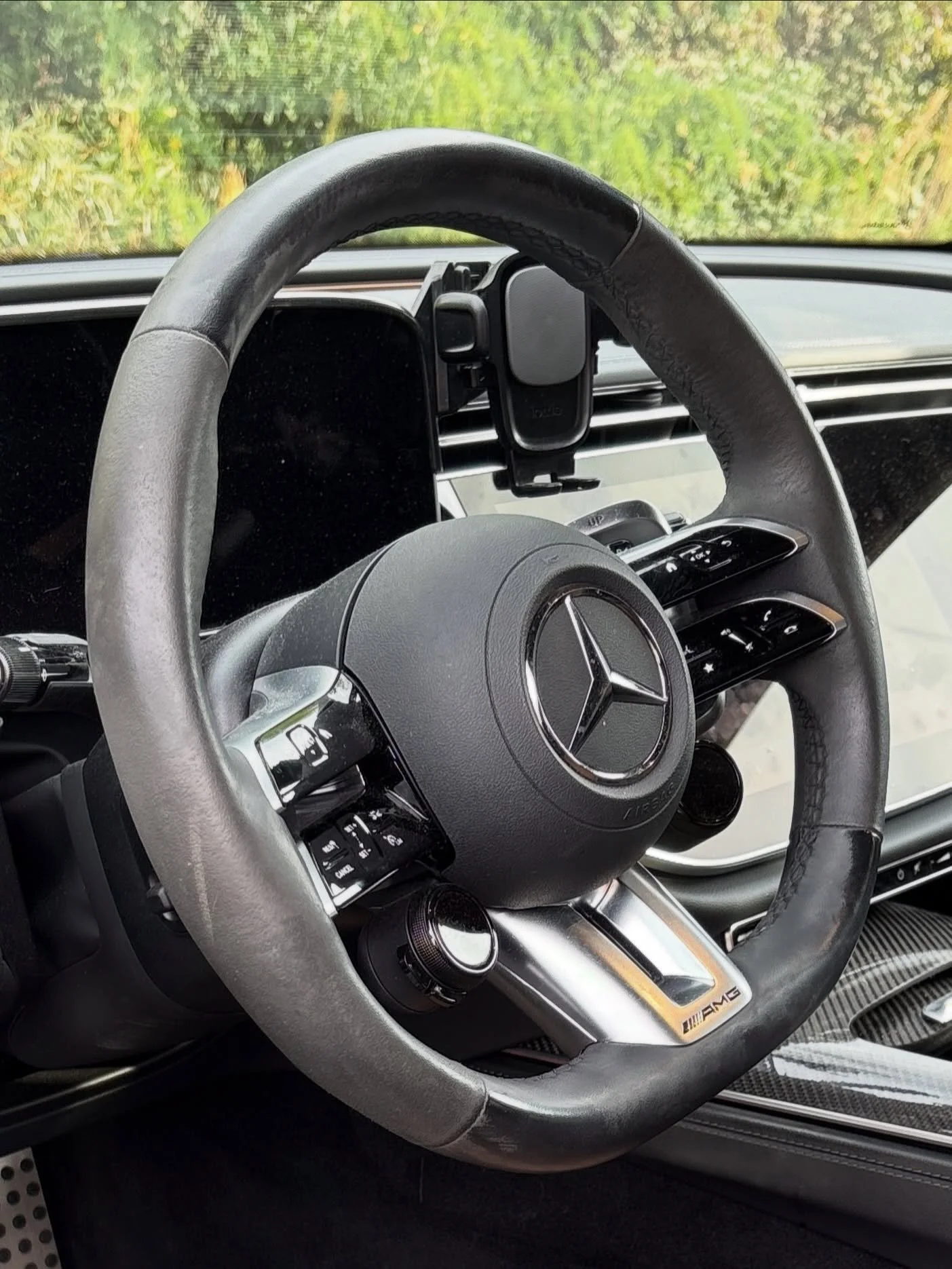 AMG 53 transformation! 🧼 swipe 👈 voor de voor-foto.
Van vettig en glad naar weer als nieuw.
#AMG53 #Detailing #BeforeVsAfter #AMG #carsofinstagram