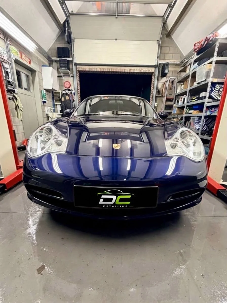 PORSCHE CARRERA 911 | FULL DETAIL

Deze prachtige Porsche Carrera heeft bij DC Detailing de ultieme verzorging gekregen! 🧼🏎️

Wat hebben we uitgevoerd?
🔹 Exterieur: Volledig meervoudig gepolijst voor een diepe glans en een strakke, krasvrije lak.
